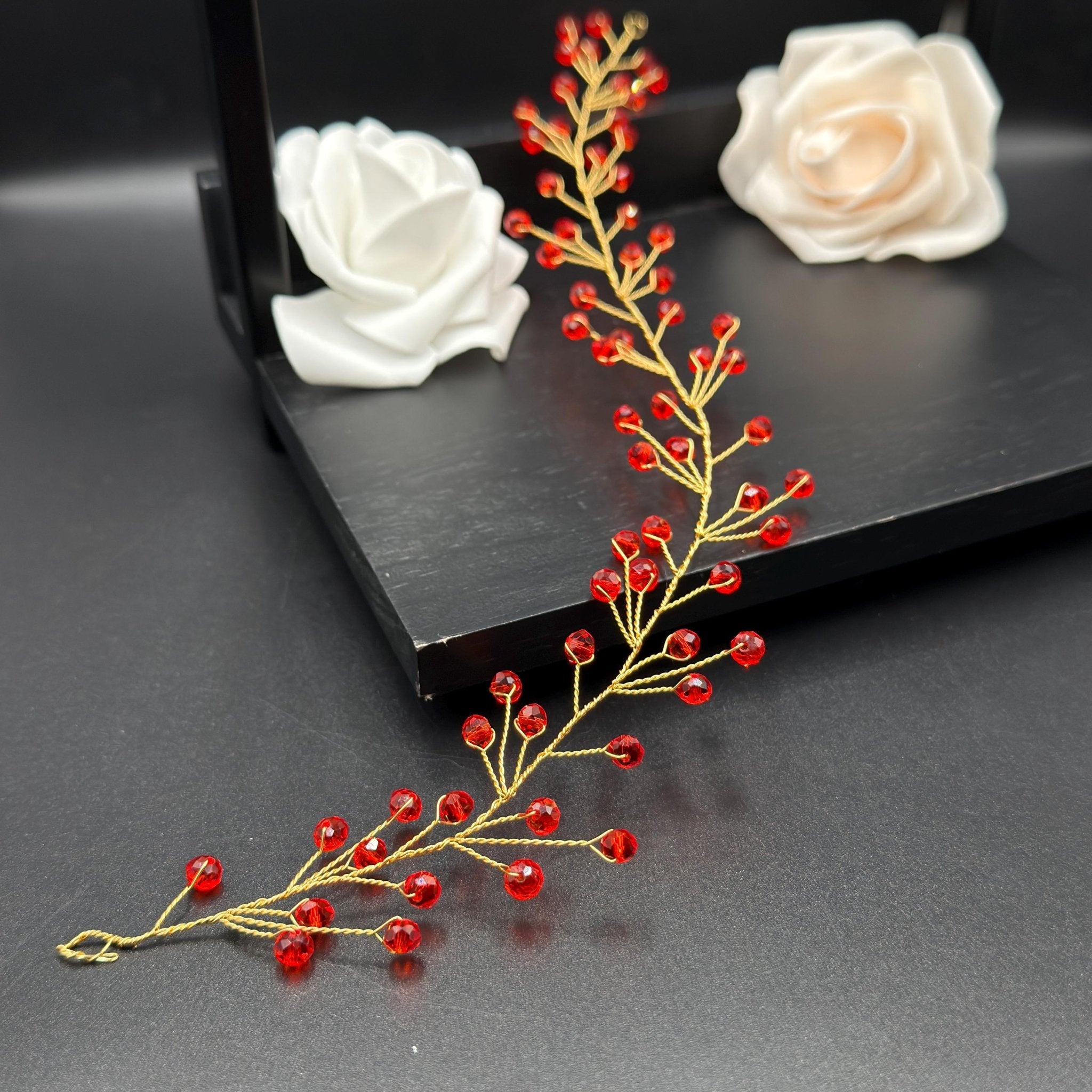 Bordeaux Kristall Haarrebe mit rotem Draht | Eleganter Brautschmuck, Hochzeits - Haaraccessoire, Weinrot Kristalle, flexibel - AVYRAA BRIDAL