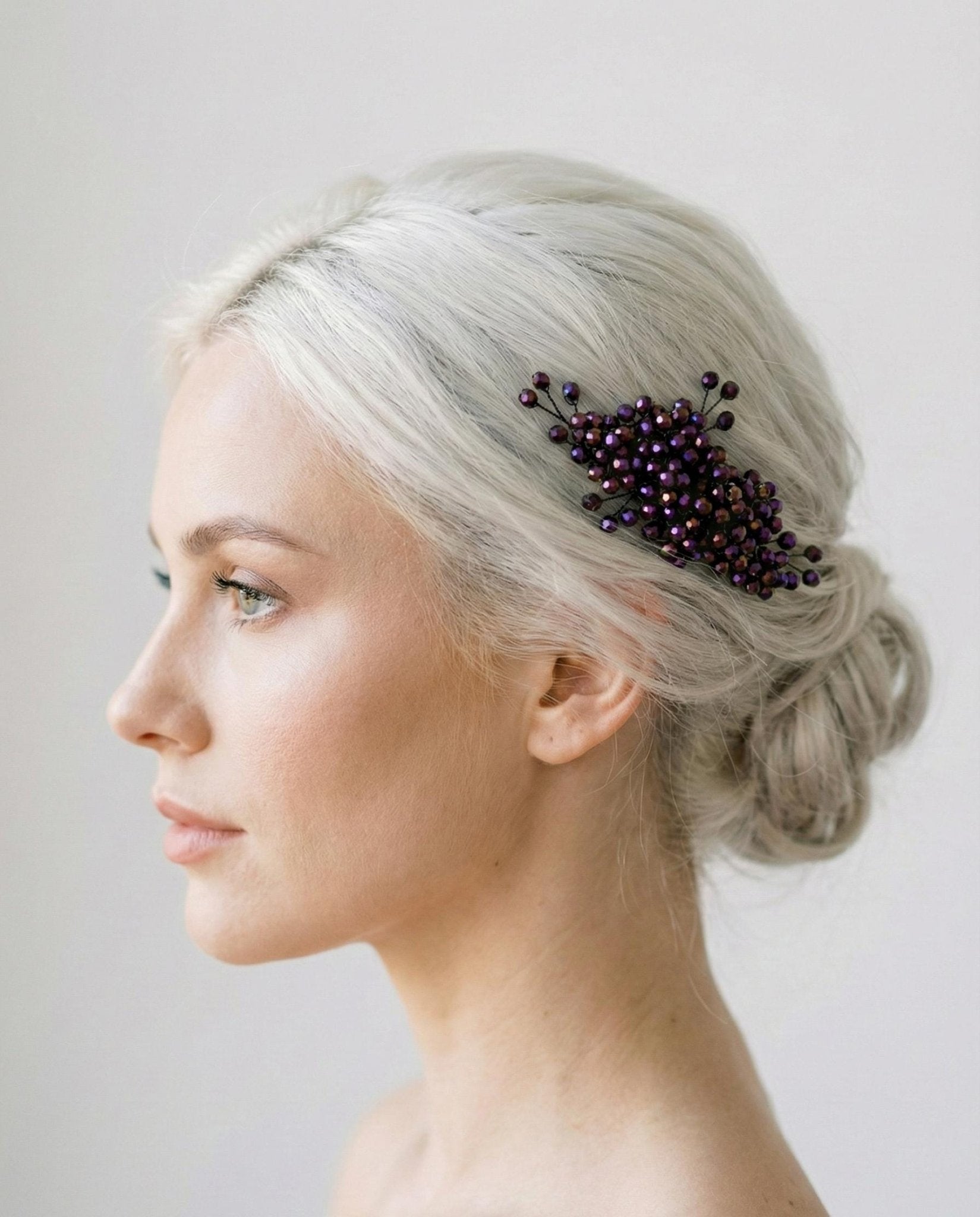 Braut Haarkamm in schimmerndem Violett - Bronze aus facettierten Kristallen handgefertigt ca. 10 cm - AVYRAA BRIDAL