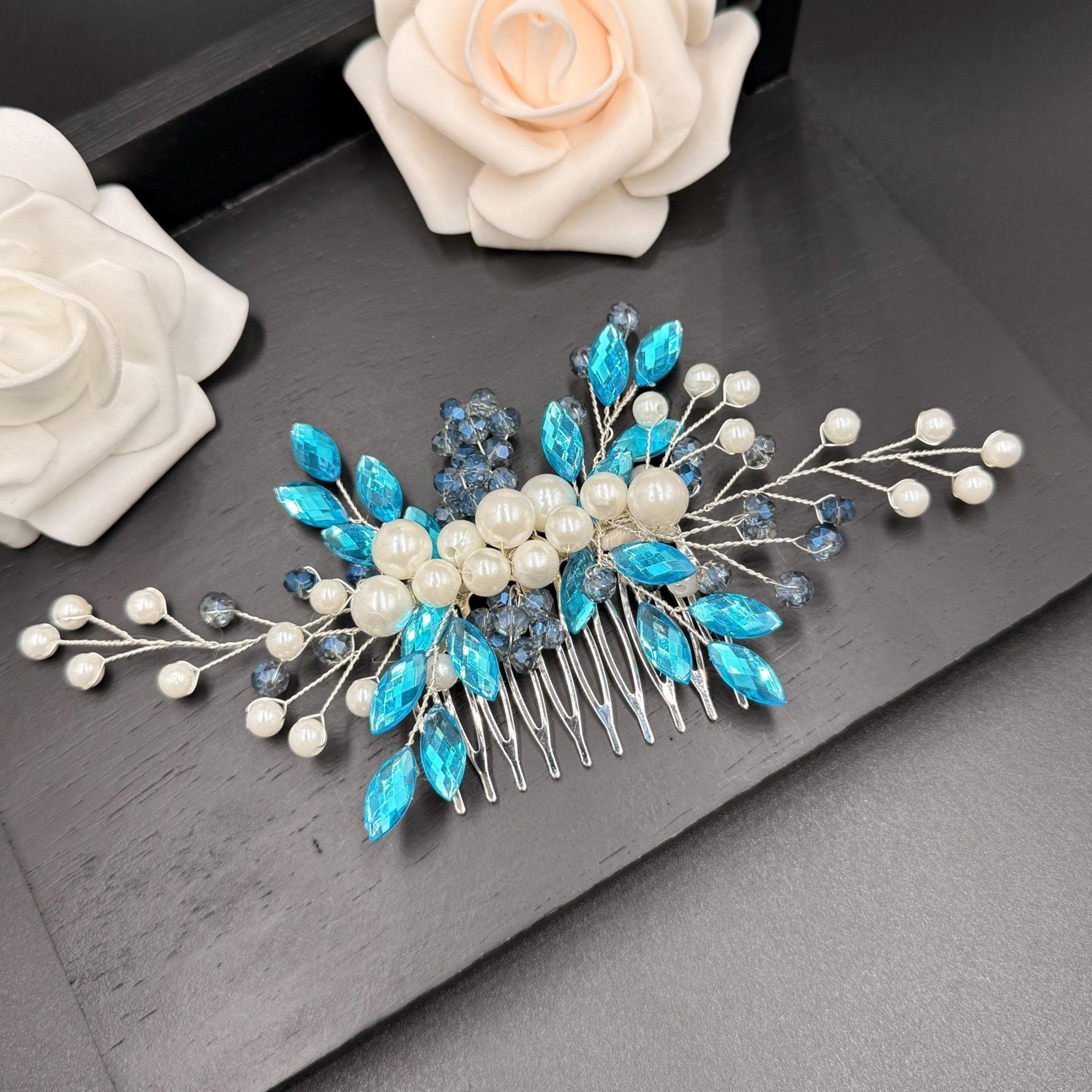 Braut Haarkamm mit Kristallen und Perlen 16 cm - AVYRAA BRIDAL
