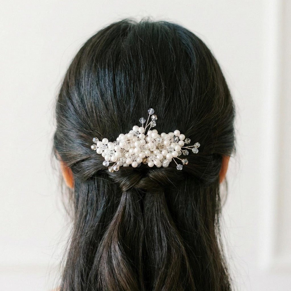 Braut Haarkamm mit Perlen und klaren Kristallen - AVYRAA BRIDAL