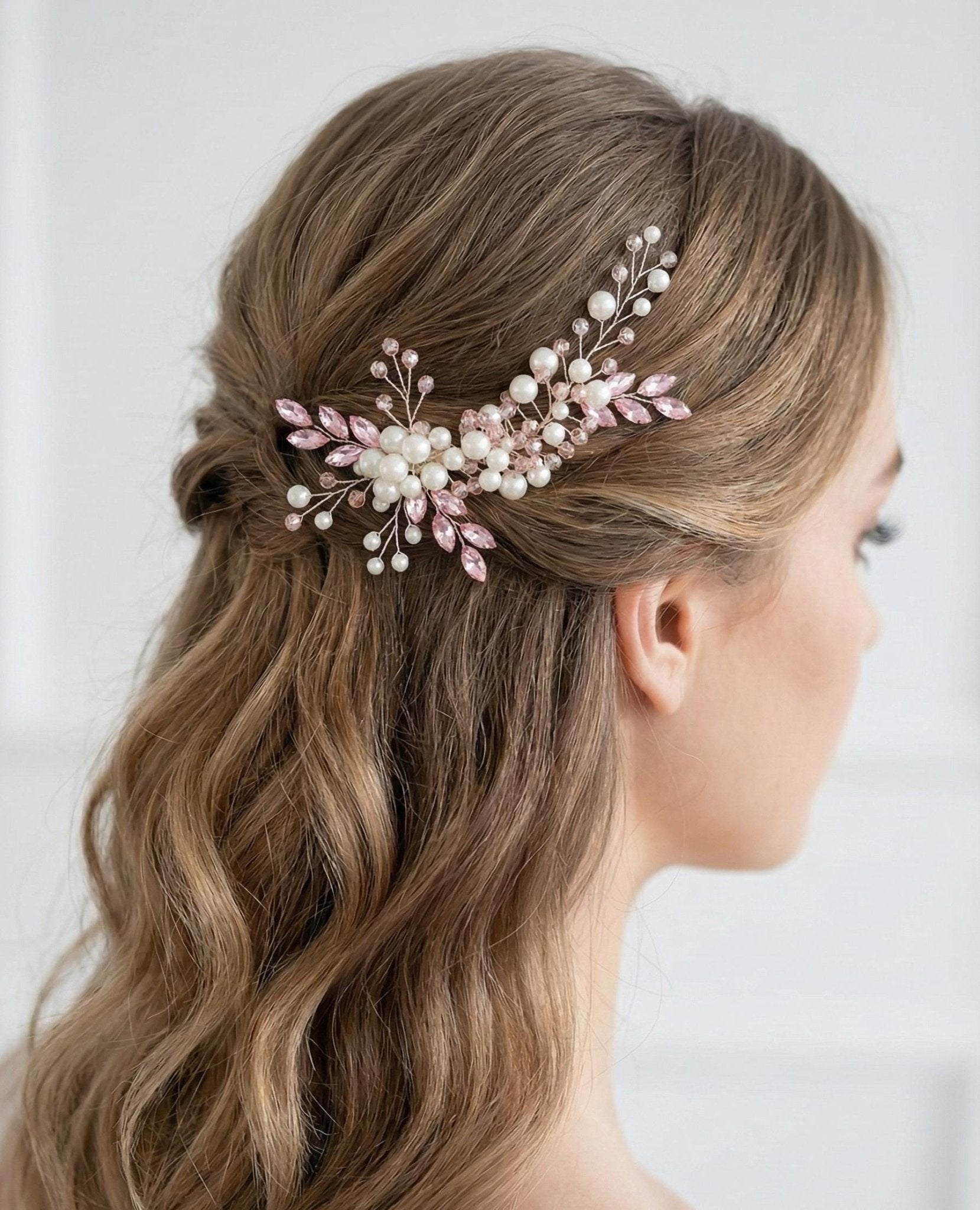 Braut Haarkamm mit Perlen und Kristallen, eleganter Hochzeit Haarschmuck - AVYRAA BRIDAL