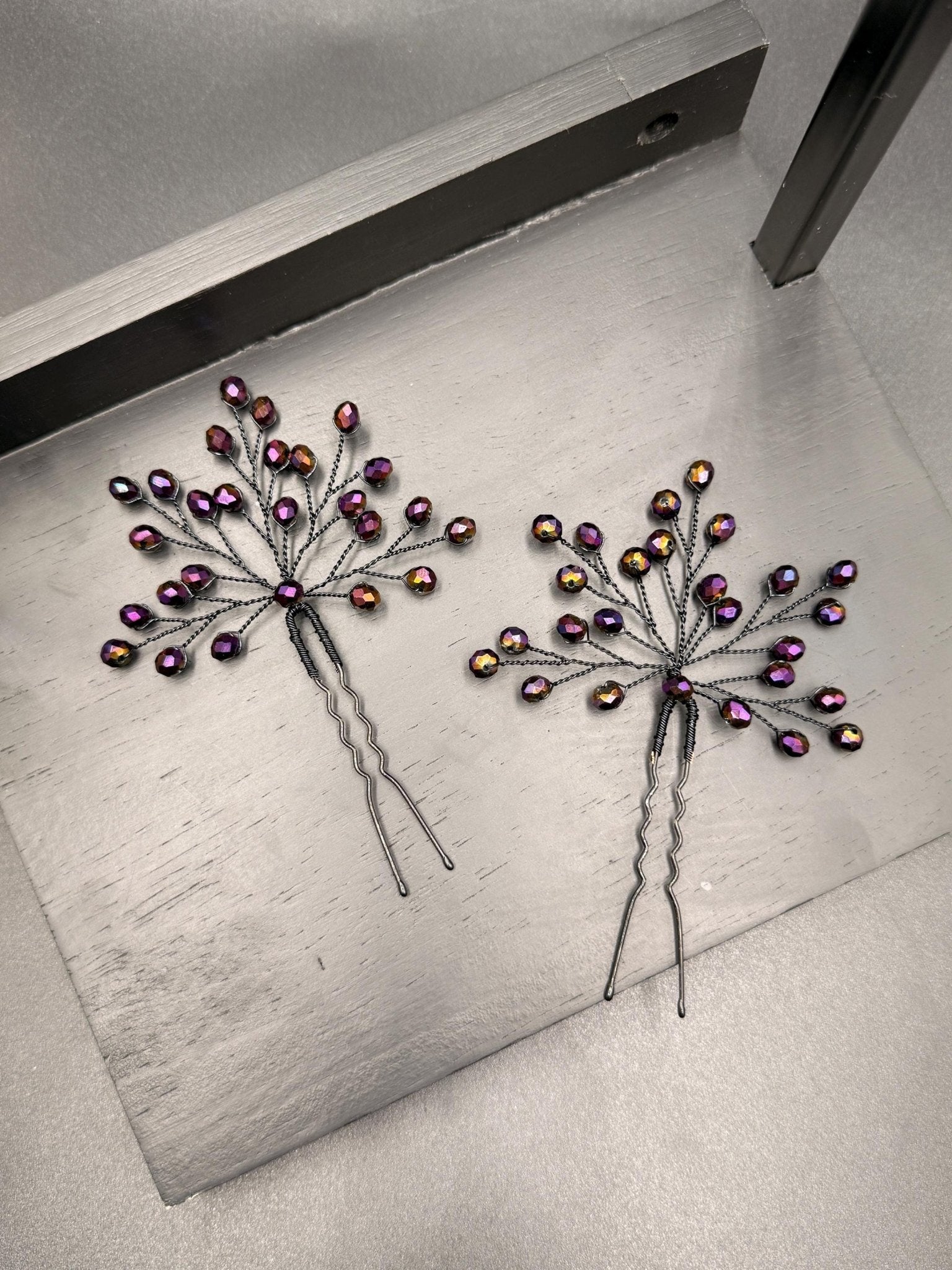Braut Haarnadel Zweig Dunkelviolett Iris Kristall Draht Haarschmuck - AVYRAA BRIDAL