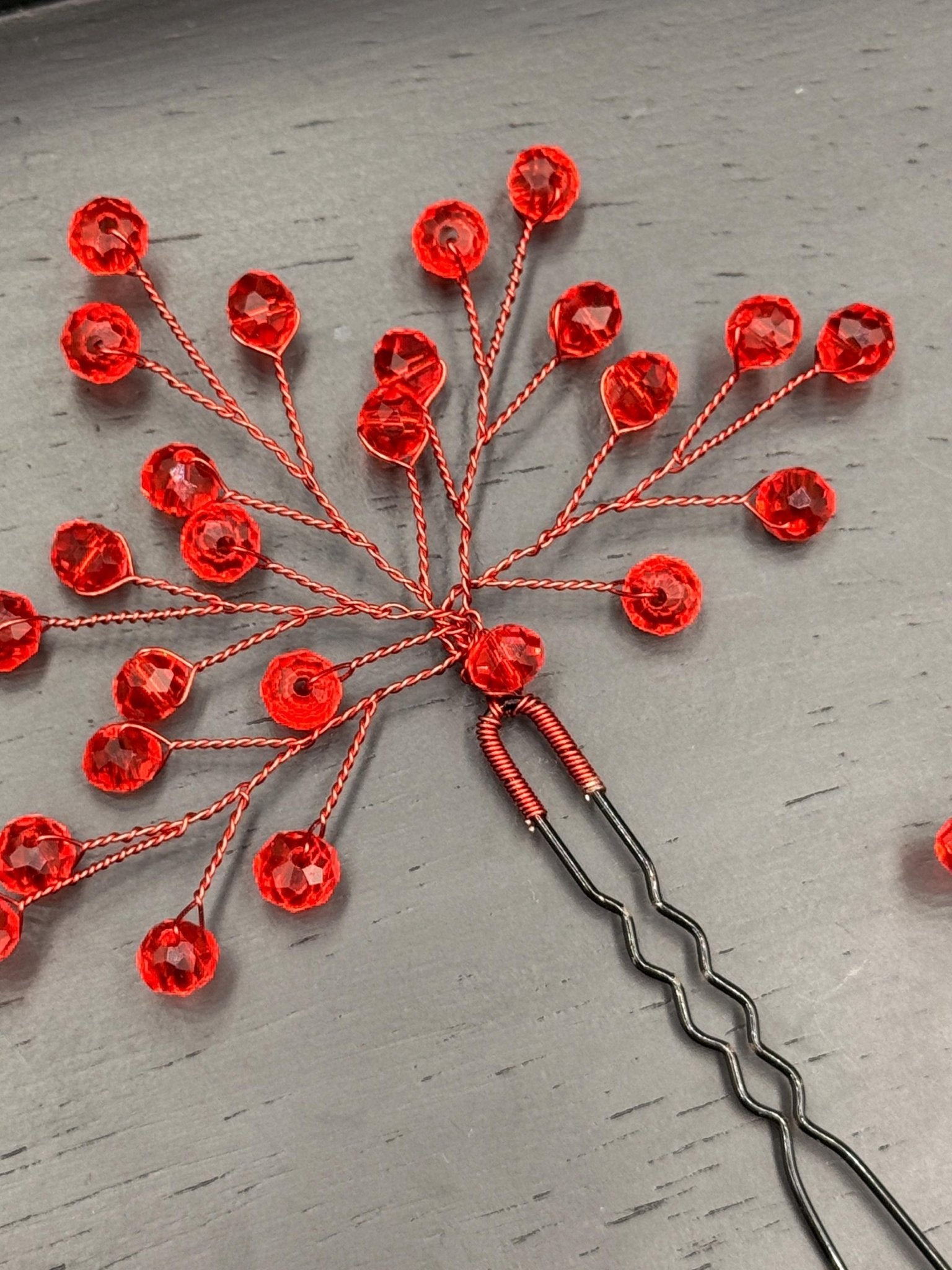 Braut Haarnadeln Rot Kristall Golddraht Rotdraht Strass Haarschmuck - AVYRAA BRIDAL