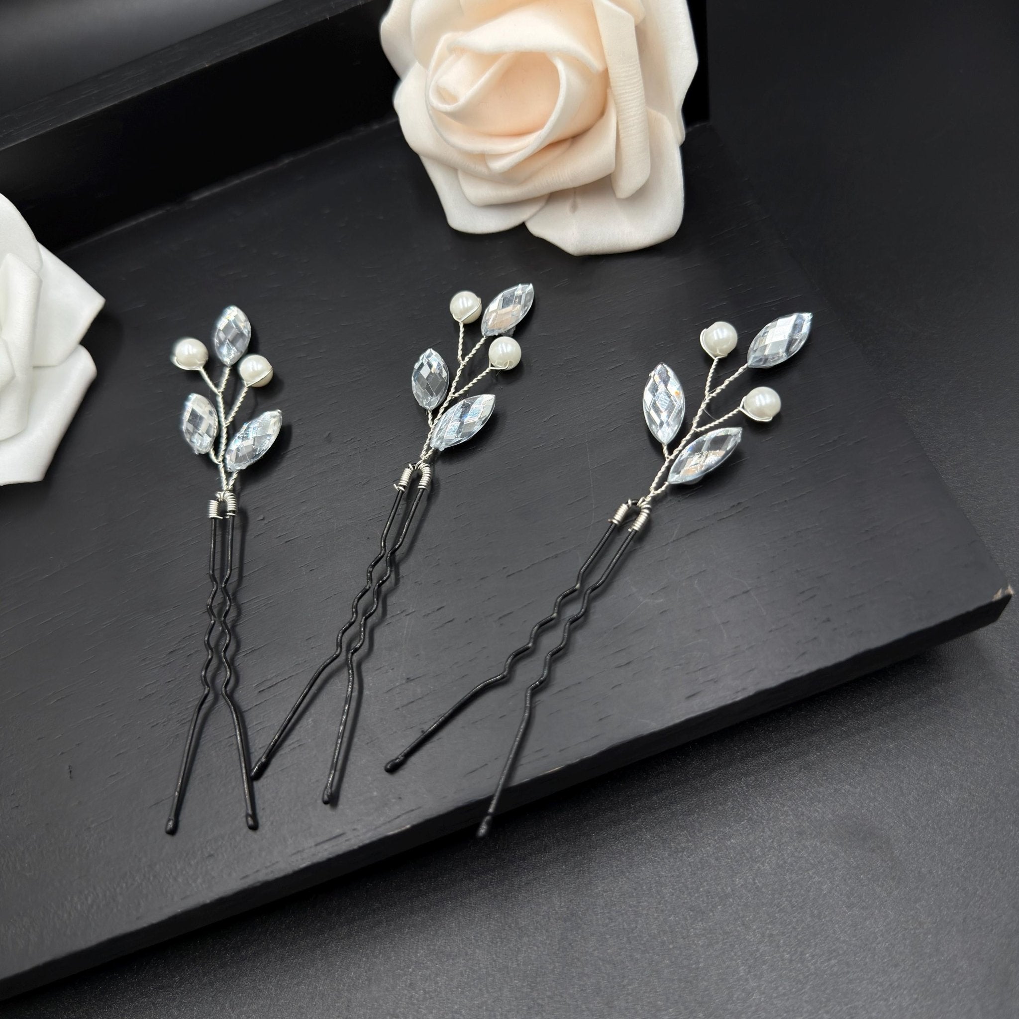 Braut Haarpins mit Perlen und Tropfensteinen - AVYRAA BRIDAL