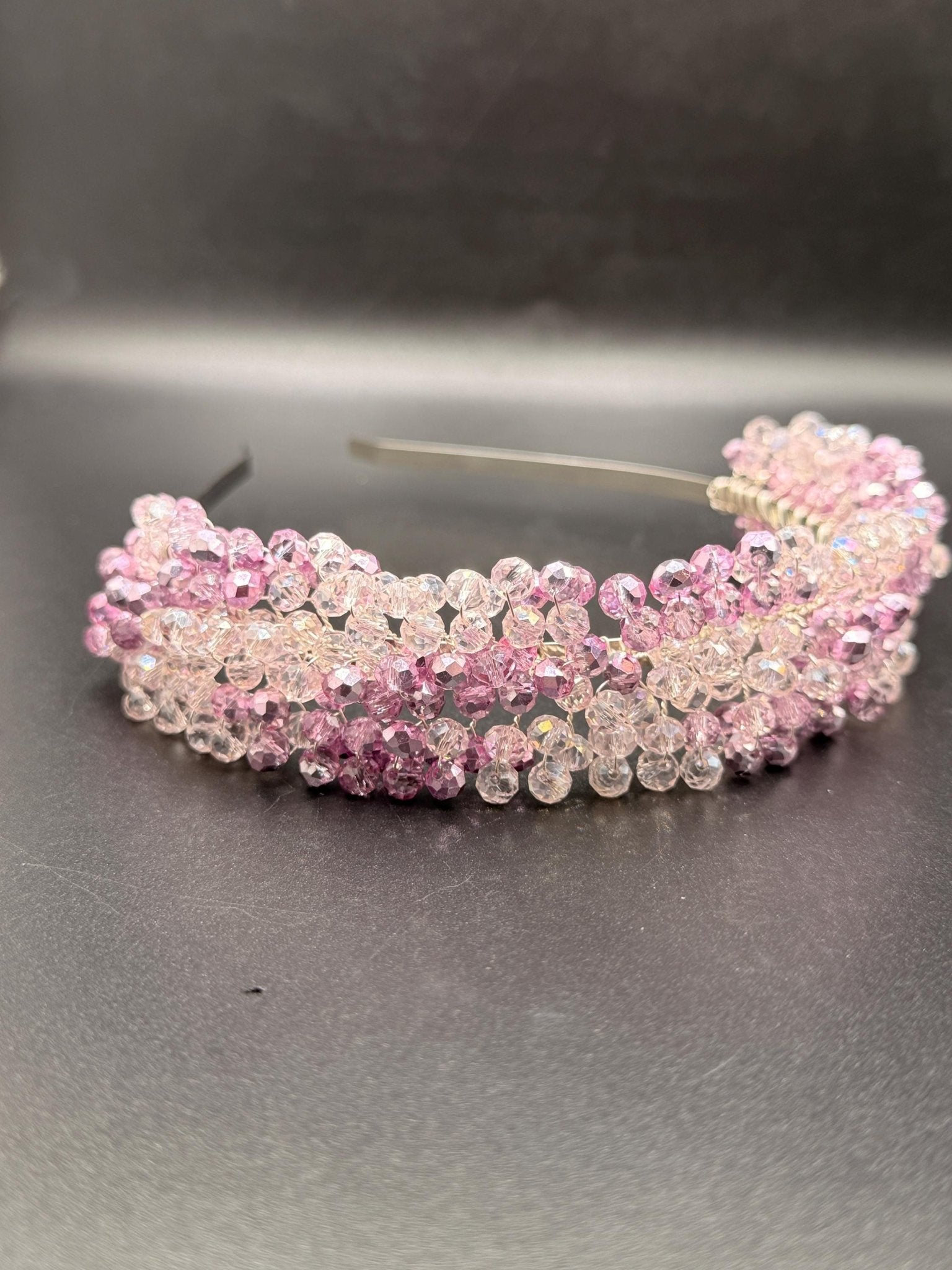 Braut Tiara aus Kristall in Rosa – Handgefertigter Kristall Haarreif für Hochzeit, romantischer Braut Haarschmuck - AVYRAA BRIDAL