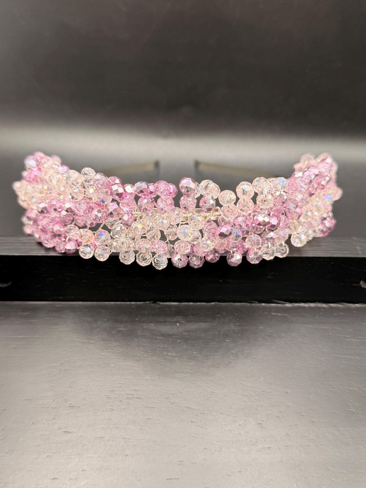 Braut Tiara aus Kristall in Rosa – Handgefertigter Kristall Haarreif für Hochzeit, romantischer Braut Haarschmuck - AVYRAA BRIDAL