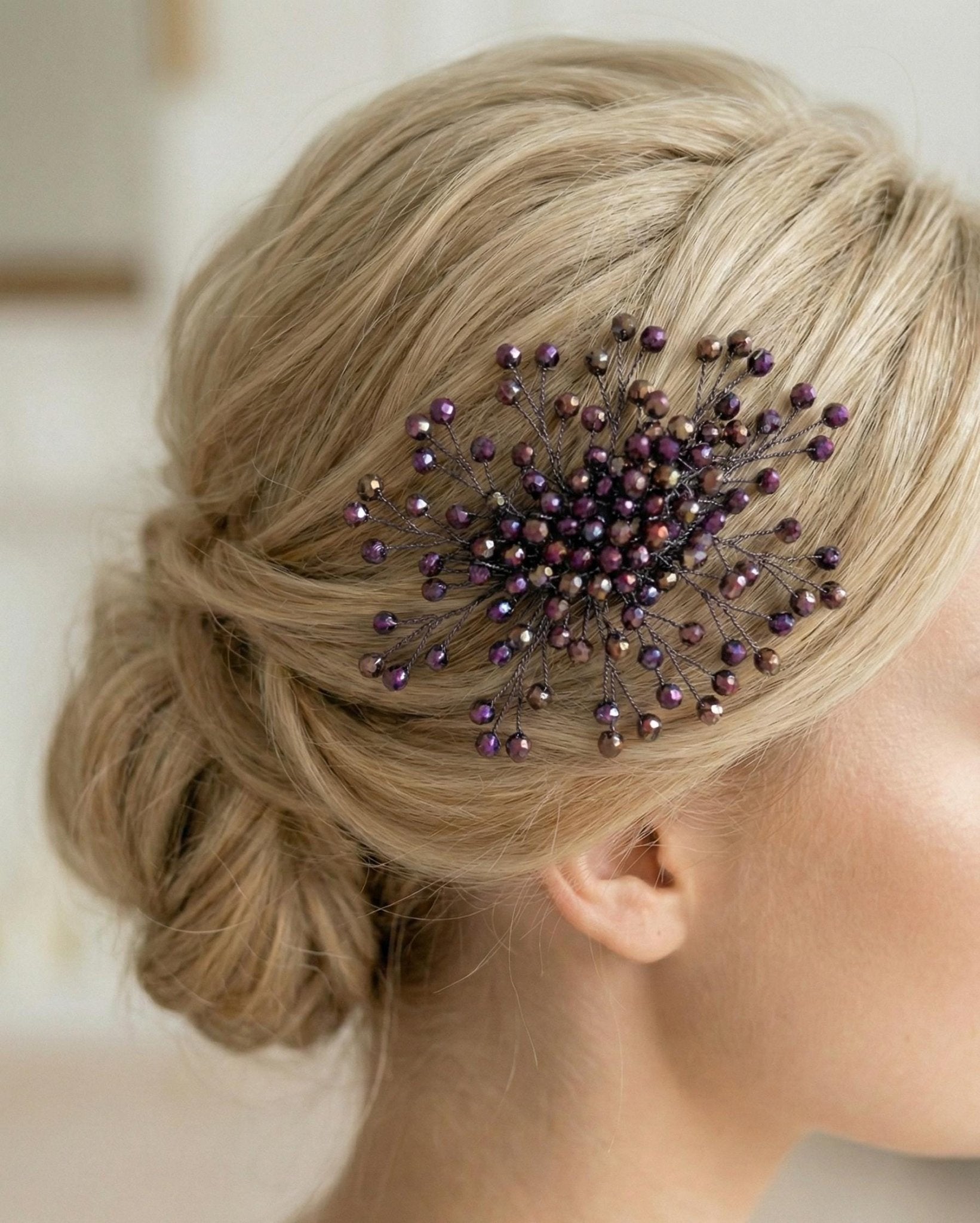 Dekorativer Kristall Haarkamm für elegante Hochzeitsfrisuren - AVYRAA BRIDAL