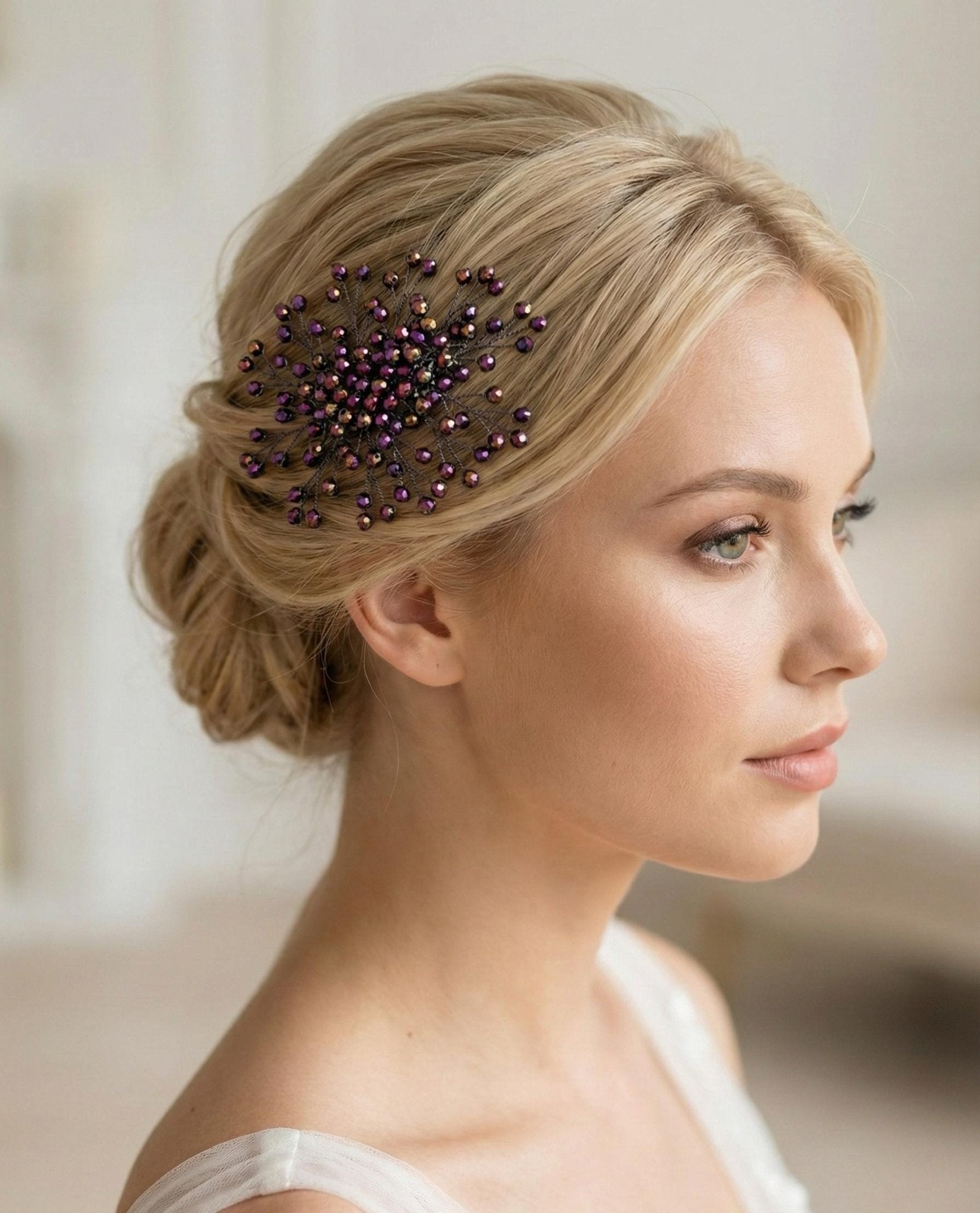 Dekorativer Kristall Haarkamm für elegante Hochzeitsfrisuren - AVYRAA BRIDAL