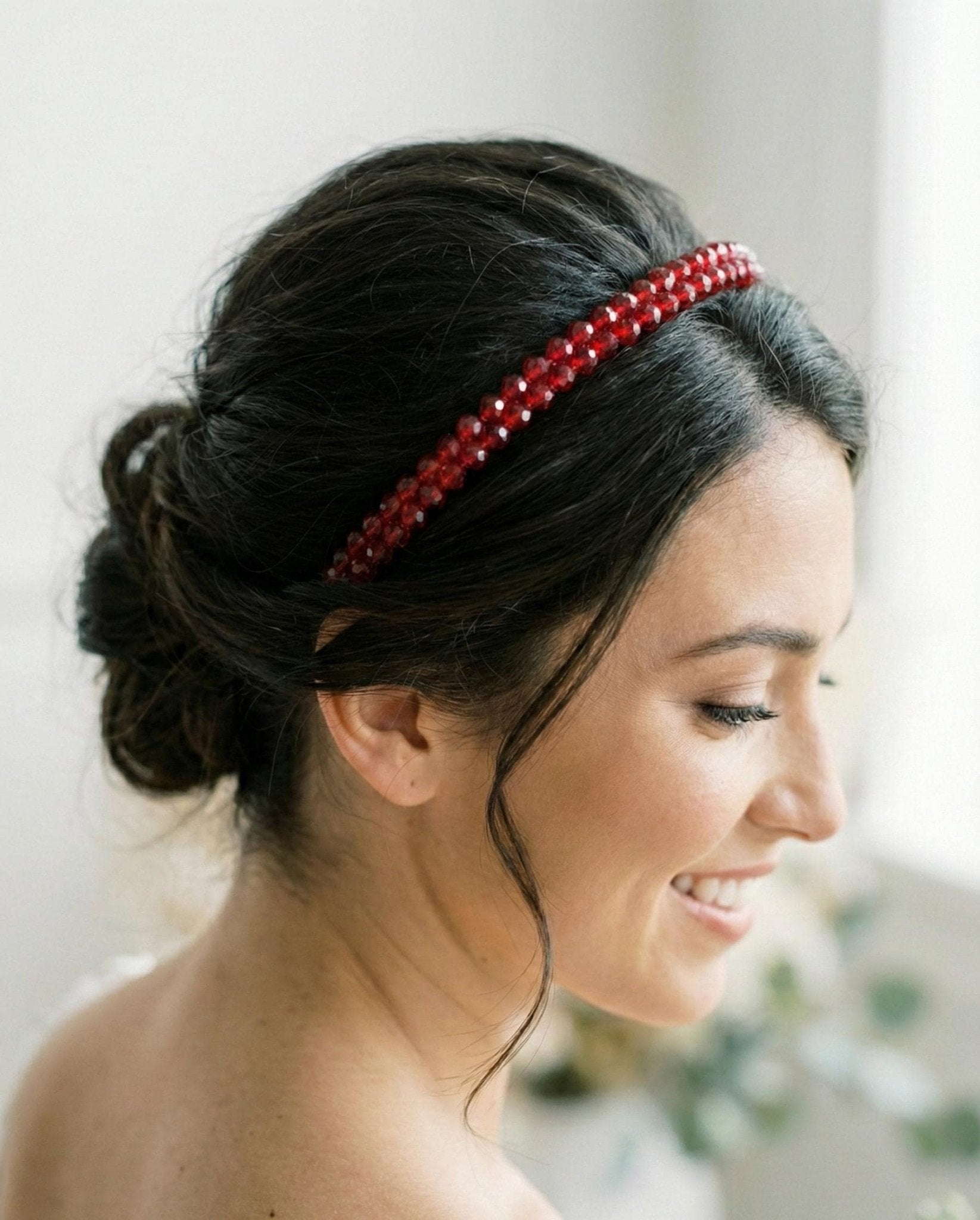 Elegante Braut Tiara in Violett AB | Funkelnde Kristall Tiara für Hochzeit & Abendveranstaltungen | Feiner Haarreif - AVYRAA BRIDAL