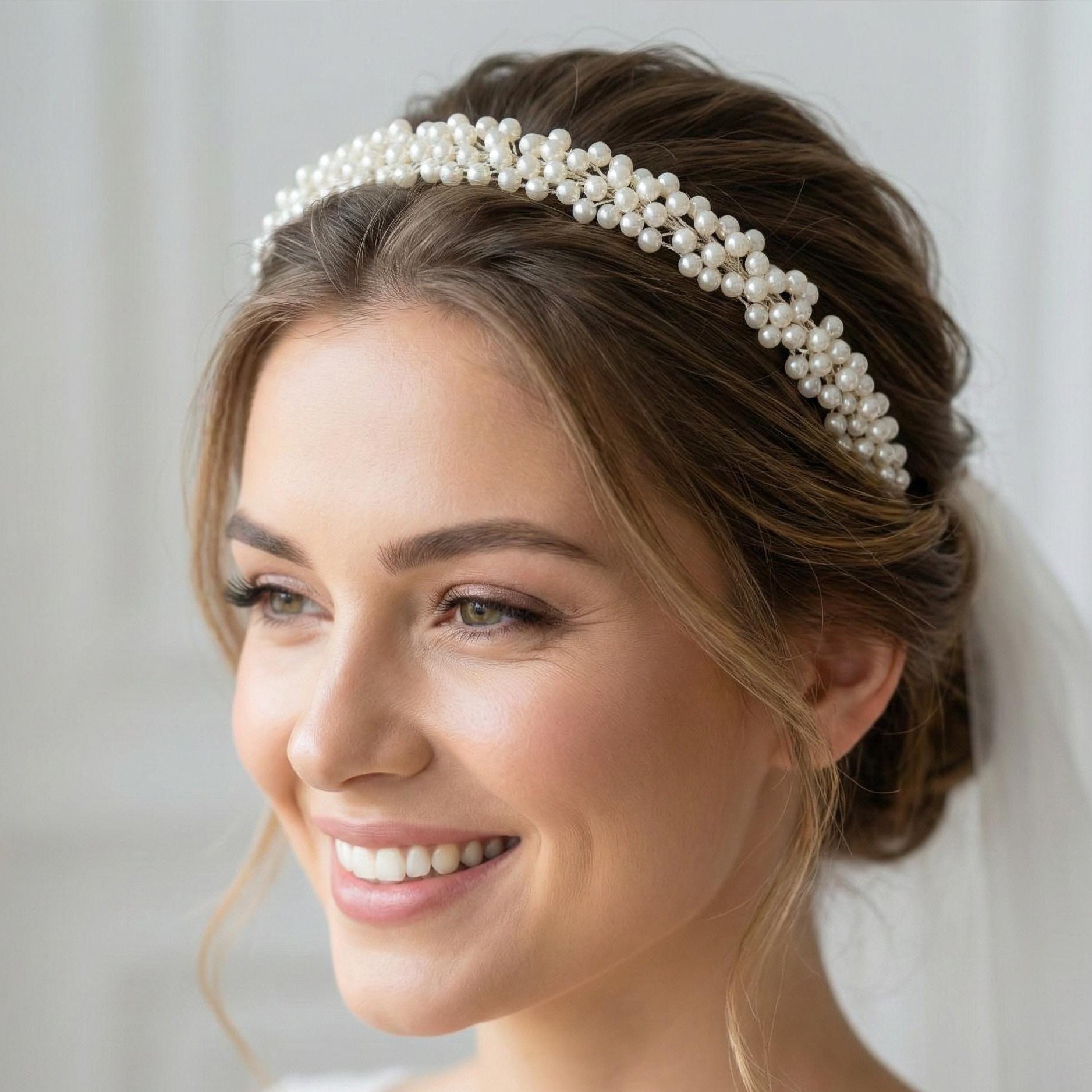 Elegante Perlen Tiara mit Kristallzweigen für Bräute - AVYRAA BRIDAL
