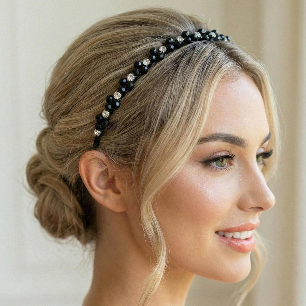 Elegantes schwarzes Kristall - Haarband, Handgefertigte Kronen - Tiara mit schwarzen Kristallen und silberfarbenen Akzenten - AVYRAA BRIDAL