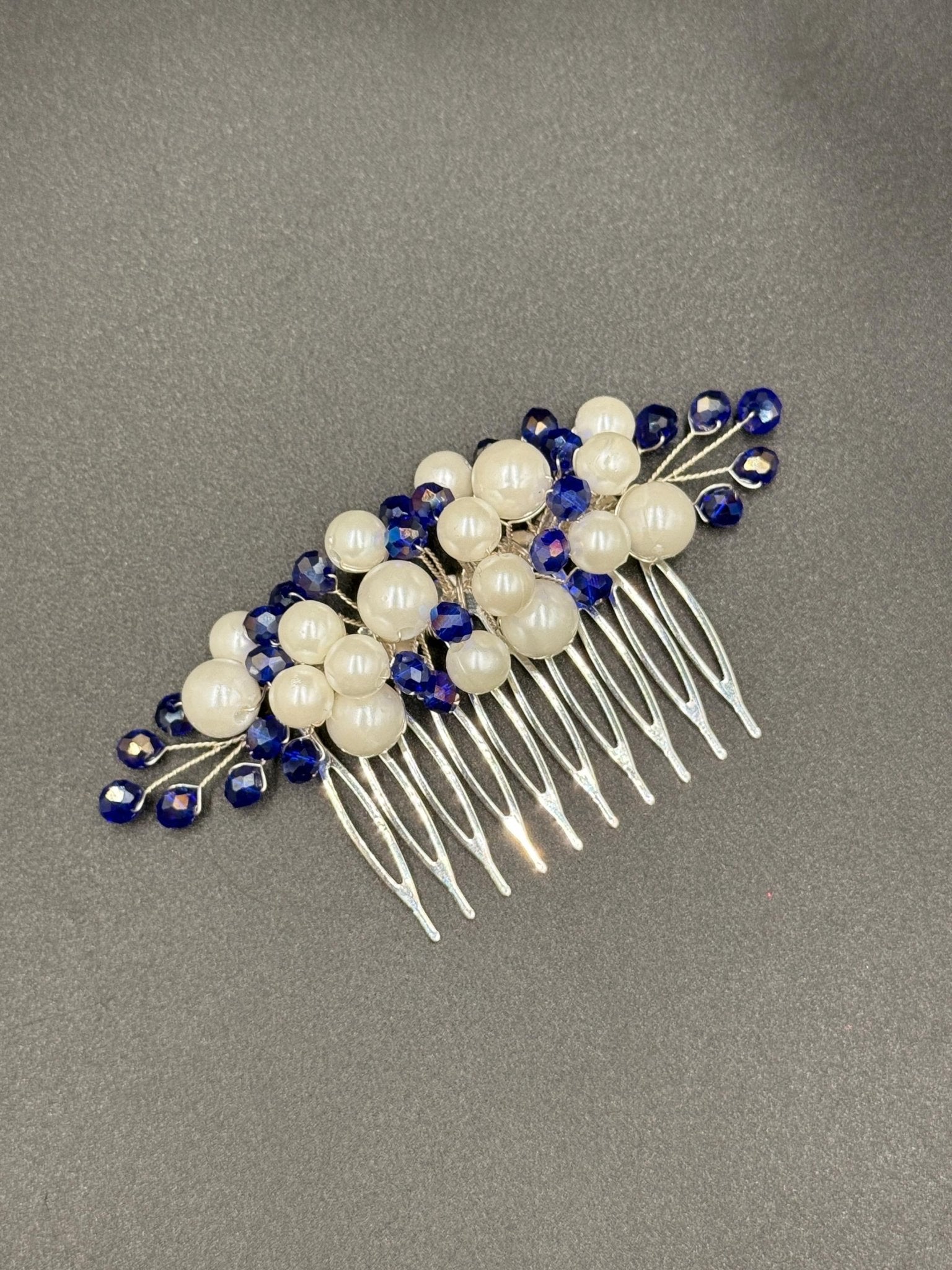Elfenbein Haarkamm mit Saphirblau Kristallen Silber Braut Accessoire, Elegant Frisur Schmuck Handgefertigter Vintage Kamm für Hochzeit, - AVYRAA BRIDAL