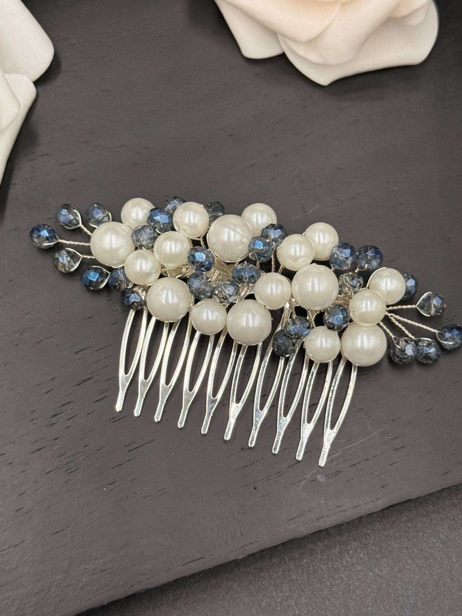 Elfenbein Haarkamm mit Slate Blue Kristallen Silber Braut Accessoire Elegant Vintage Frisur Schmuck - AVYRAA BRIDAL
