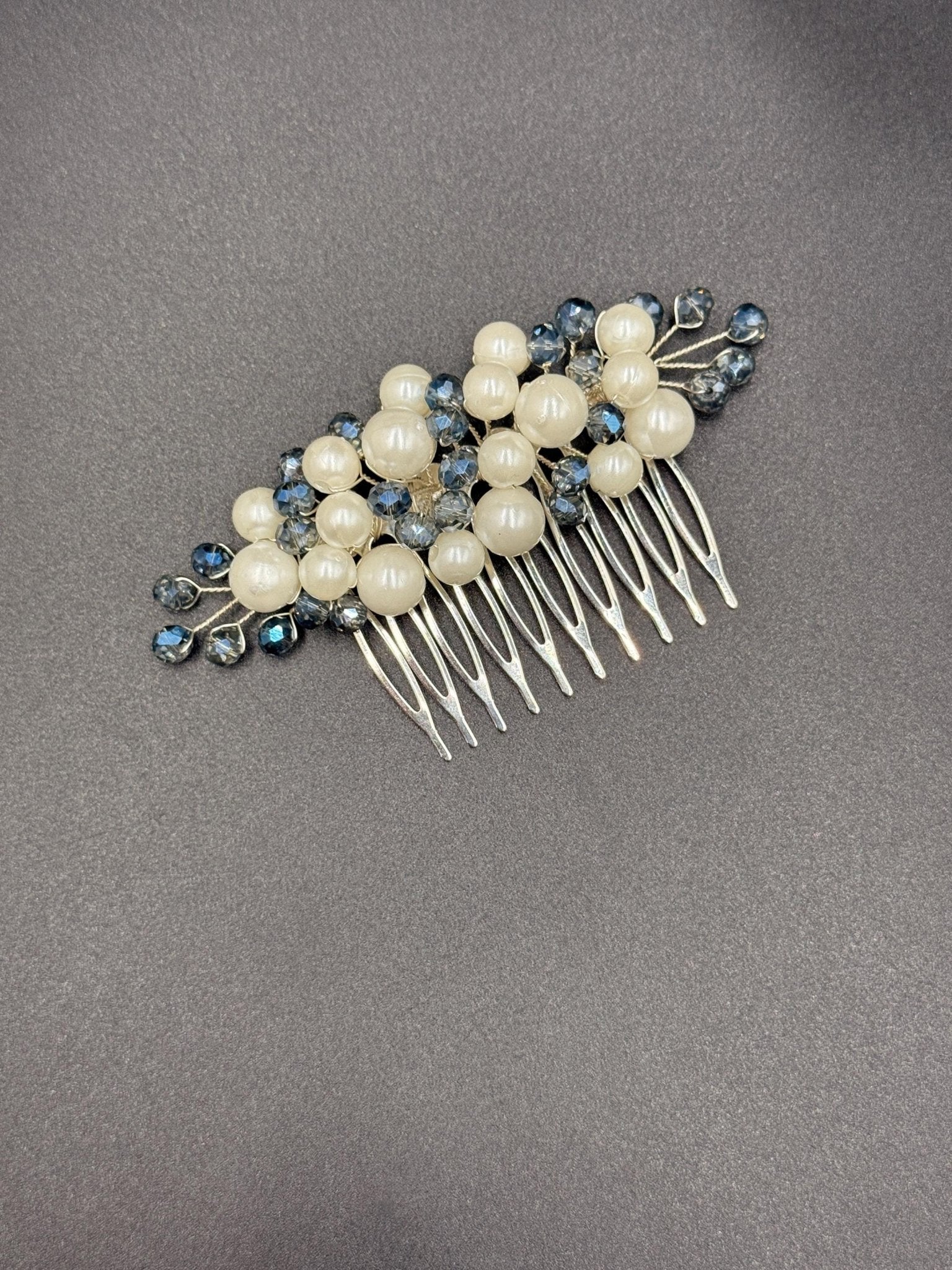 Elfenbein Haarkamm mit Slate Blue Kristallen Silber Braut Accessoire Elegant Vintage Frisur Schmuck - AVYRAA BRIDAL