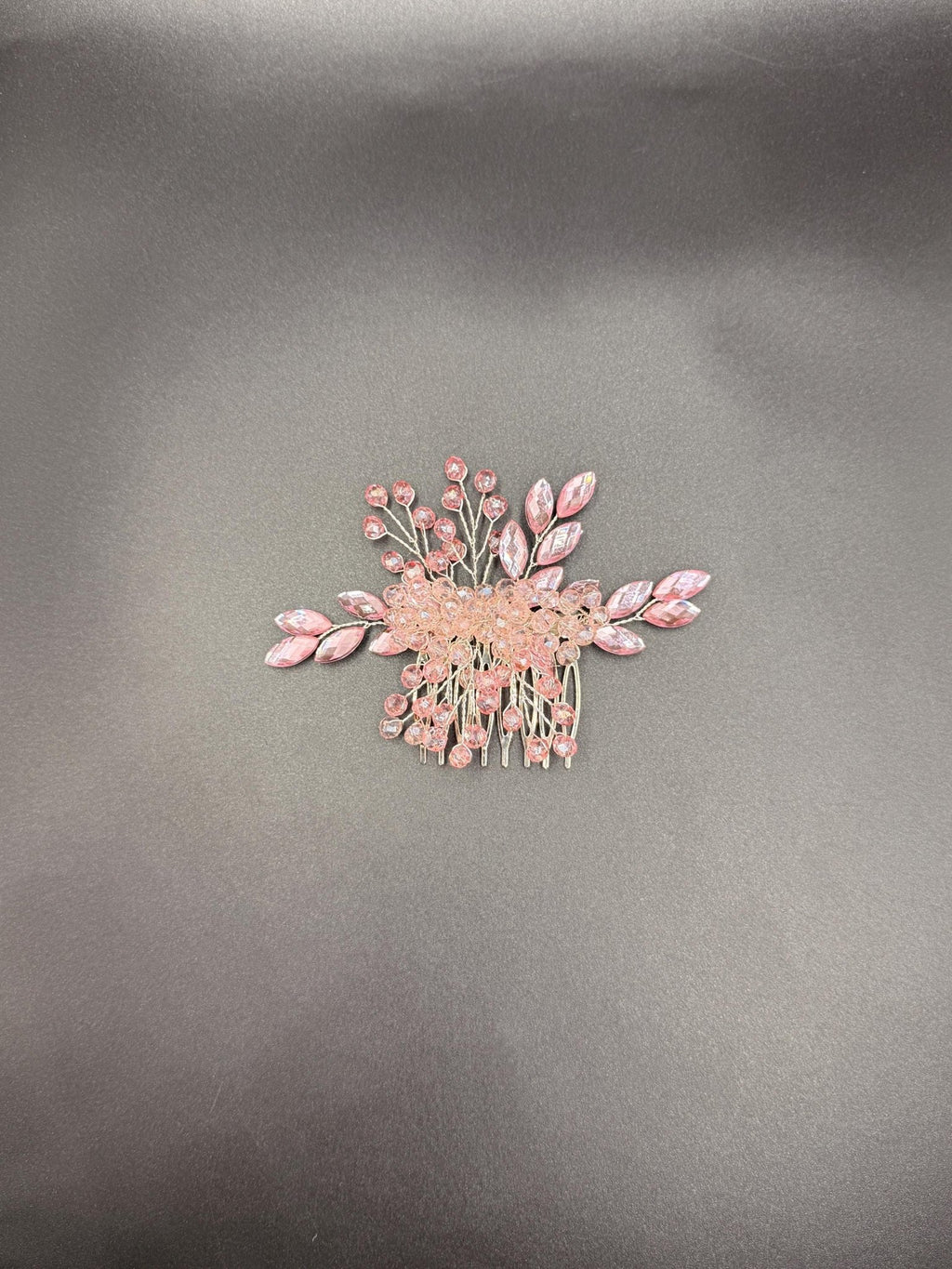 Exklusiver Brauthaarkamm mit Kristallsteinen – handgemachter Haarschmuck - AVYRAA BRIDAL