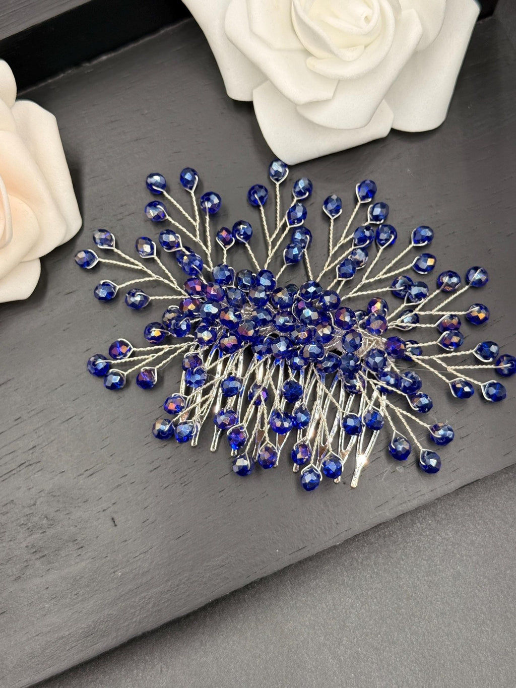 Feiner Kristall Haarkamm als eleganter Braut Haarschmuck - AVYRAA BRIDAL