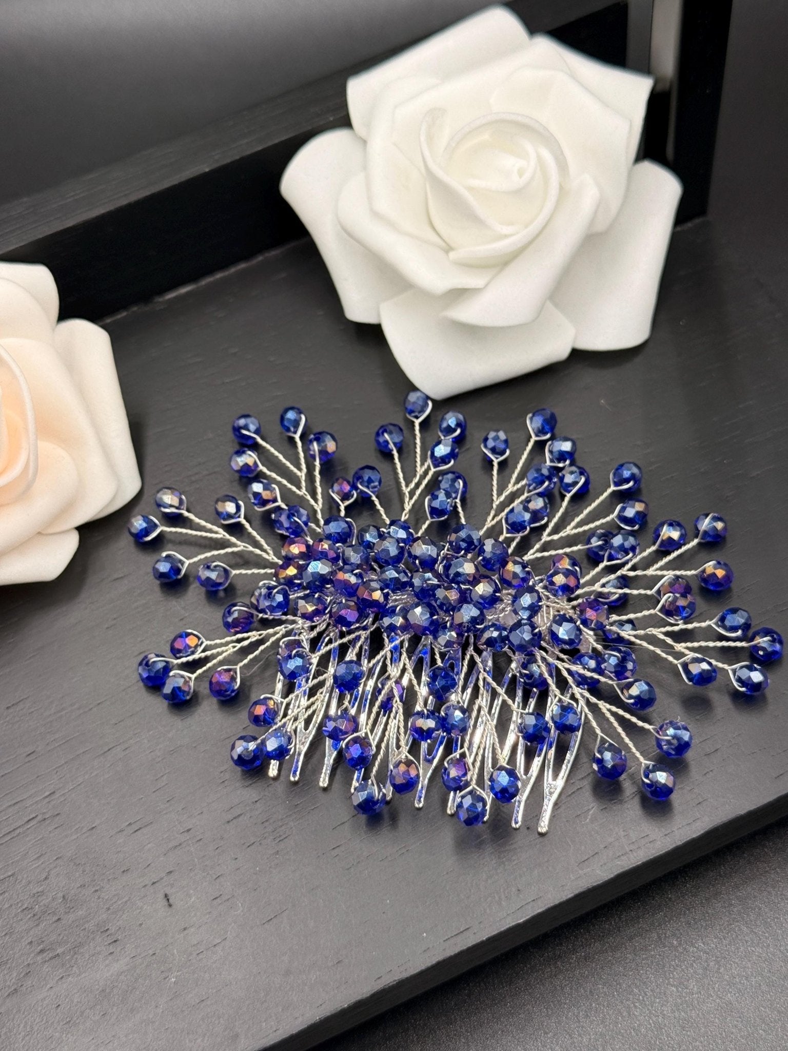 Feiner Kristall Haarkamm als eleganter Braut Haarschmuck - AVYRAA BRIDAL