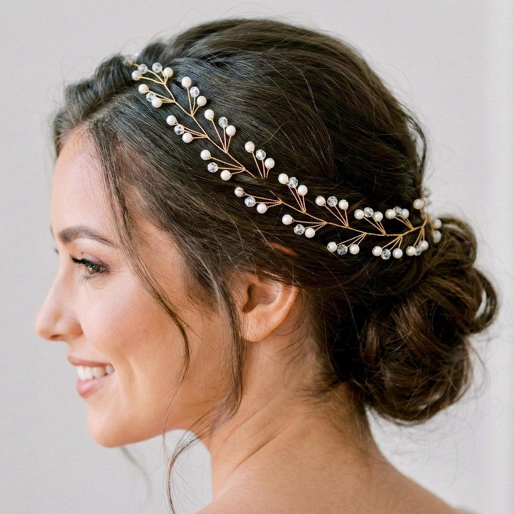 Flexible Haarranke mit Kristallen und runden Perlen - AVYRAA BRIDAL