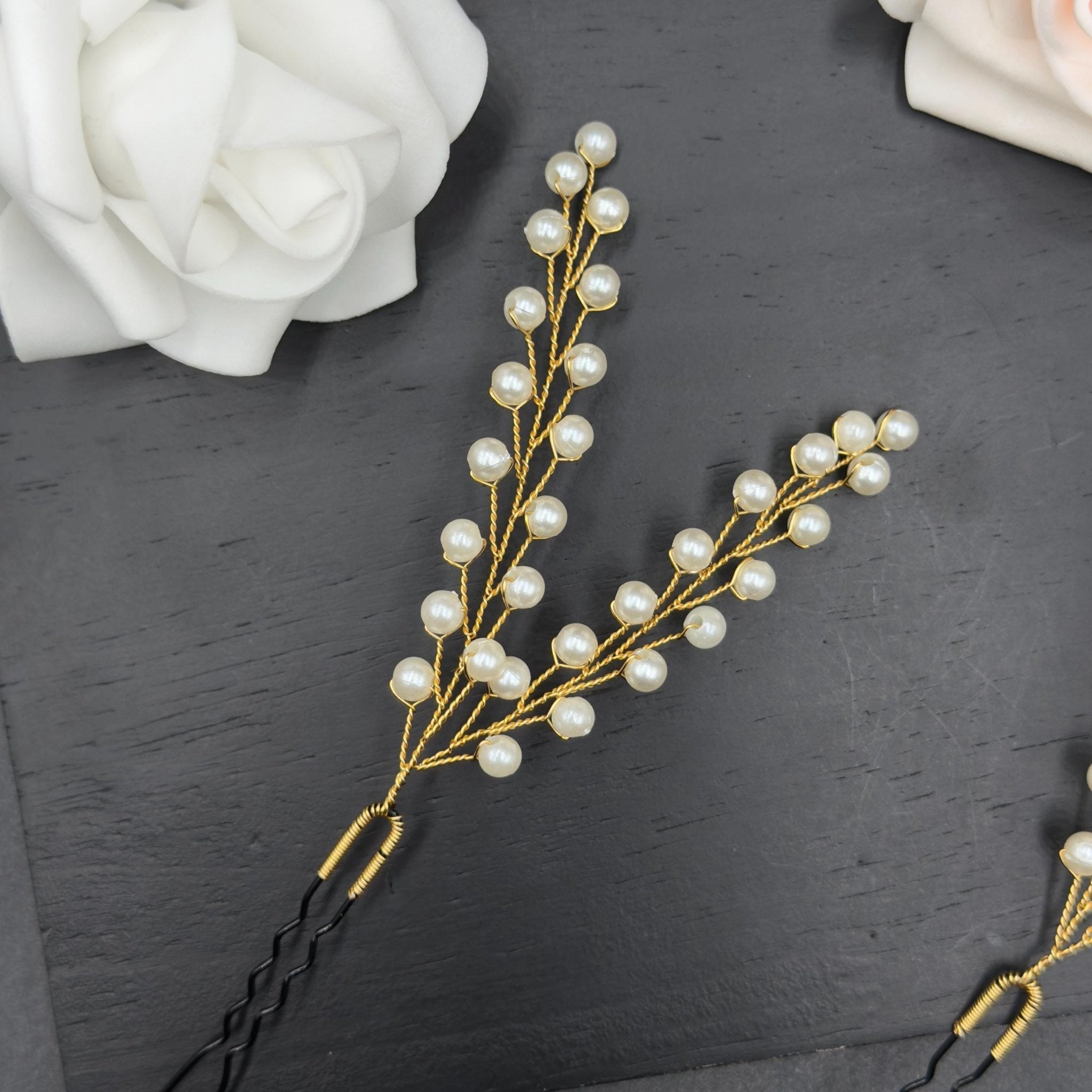 Goldene Perlen Haarnadeln mit Blütenzweigen - AVYRAA BRIDAL