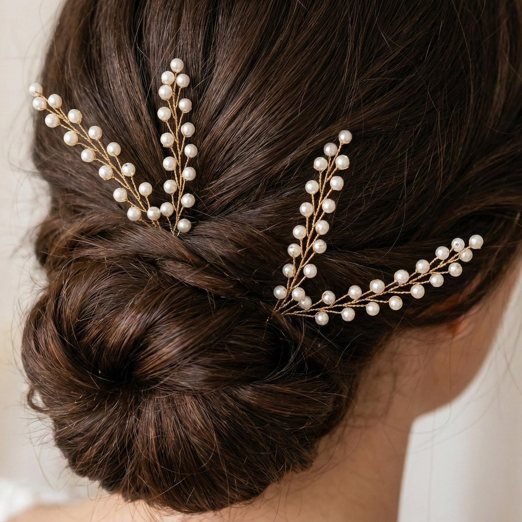 Goldene Perlen Haarnadeln mit Blütenzweigen - AVYRAA BRIDAL