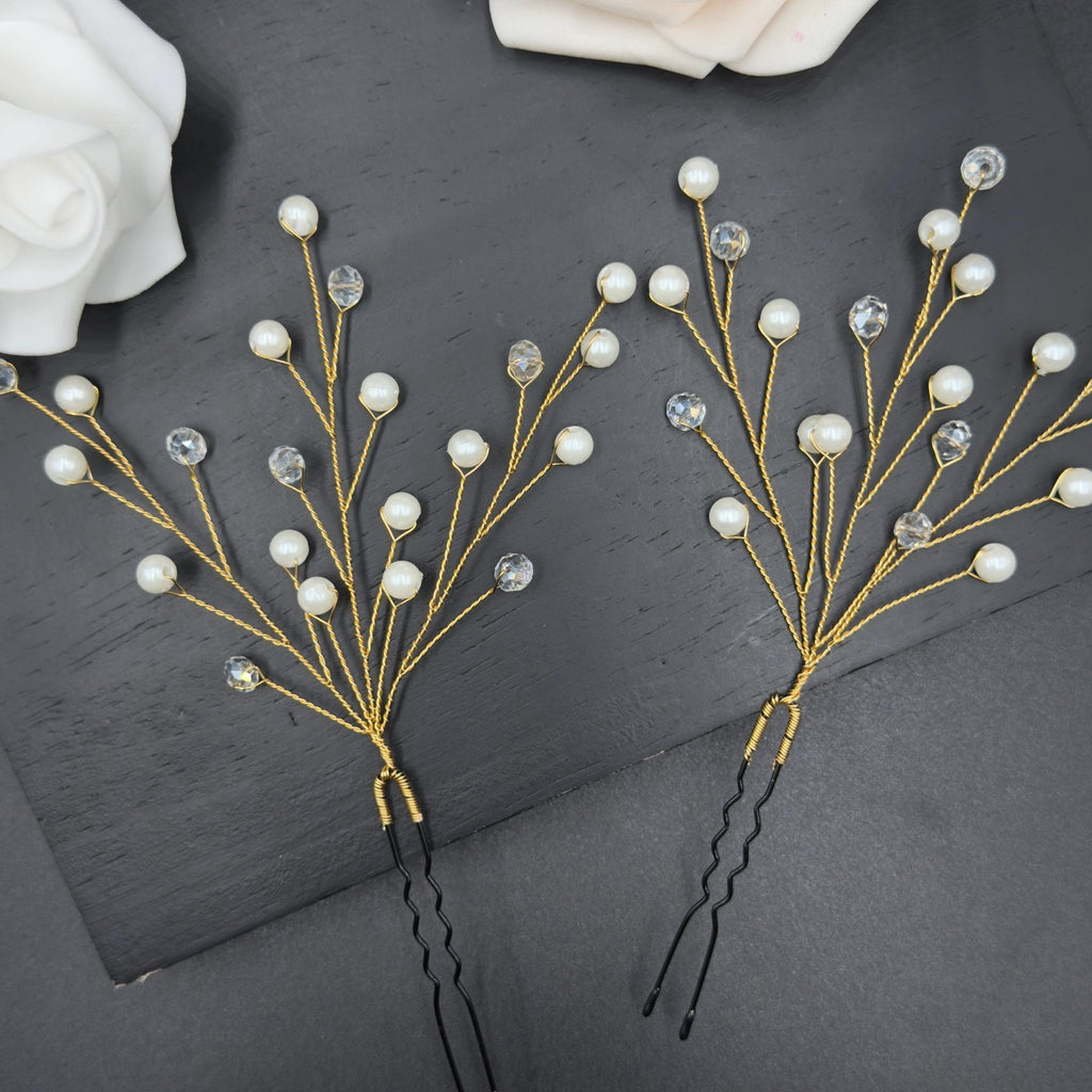 Goldene Perlen Haarnadeln mit zarten Blüten - AVYRAA BRIDAL