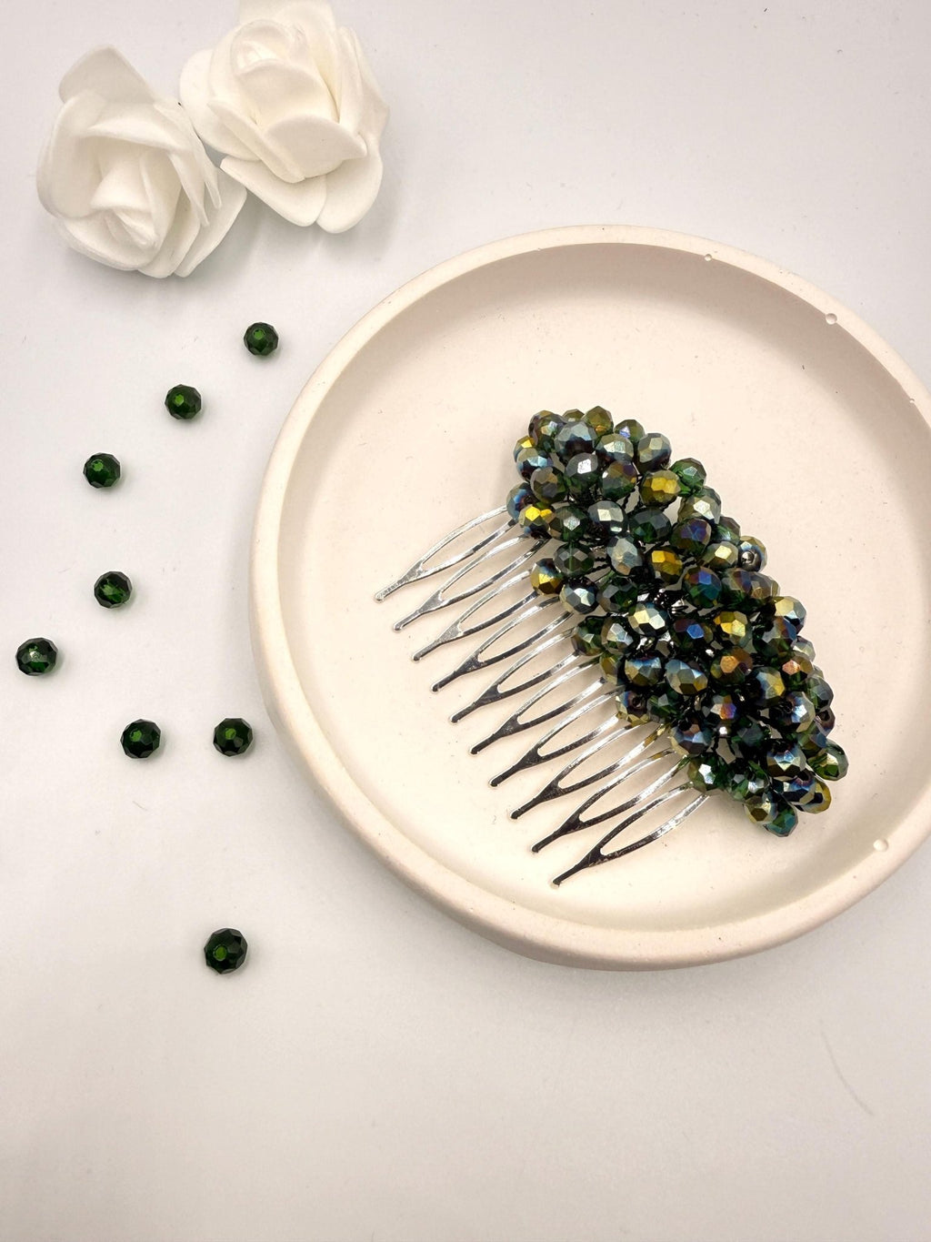 Green crystal hair comb, handgefertigter Brautschmuck, eleganter Haar - Accessor für Hochzeit & Abendfrisuren, prom, bridal - AVYRAA BRIDAL