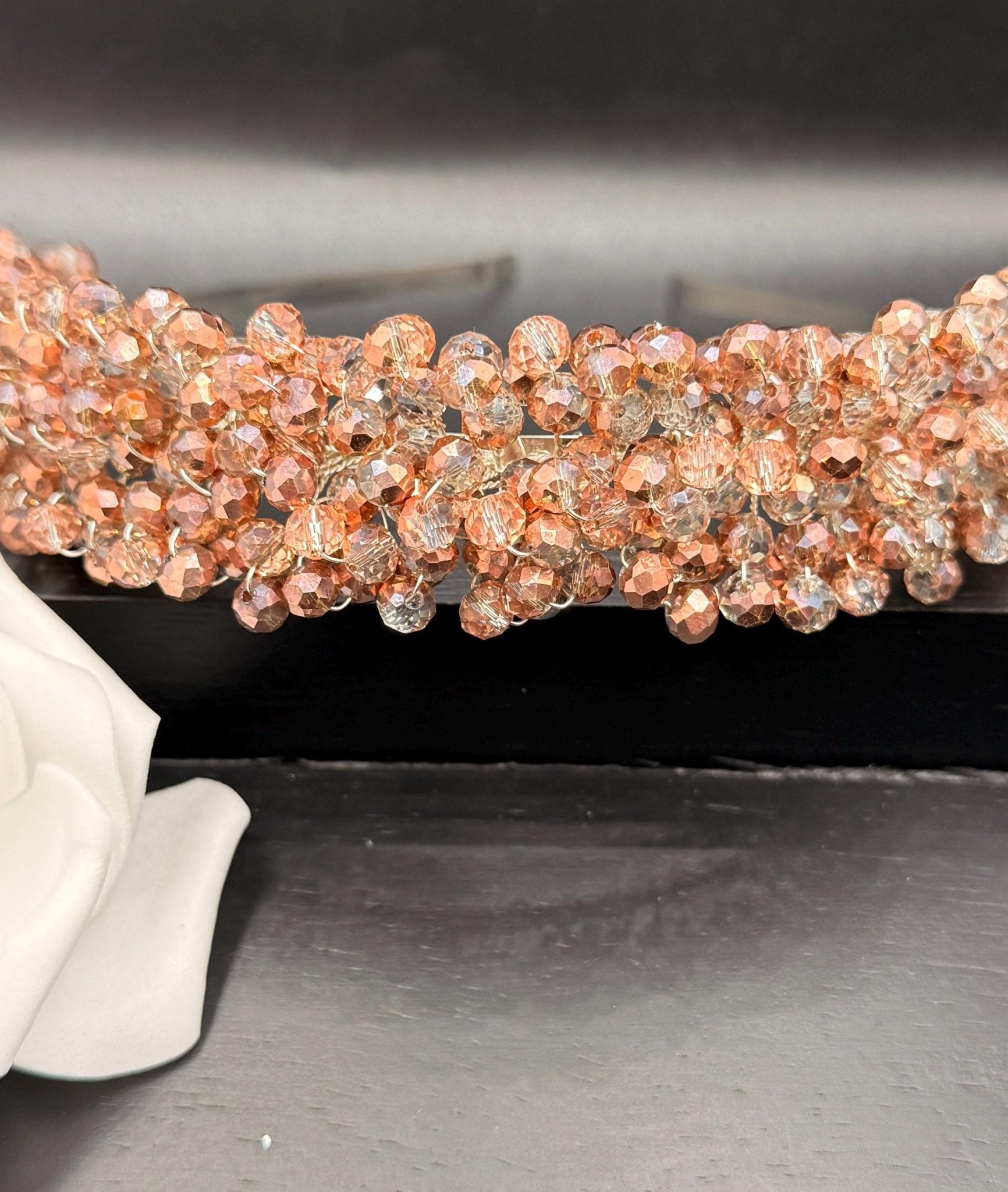 Handgefertigte Braut Tiara mit Champagner Kristallen – Eleganter Hochzeit Haarreif - AVYRAA BRIDAL