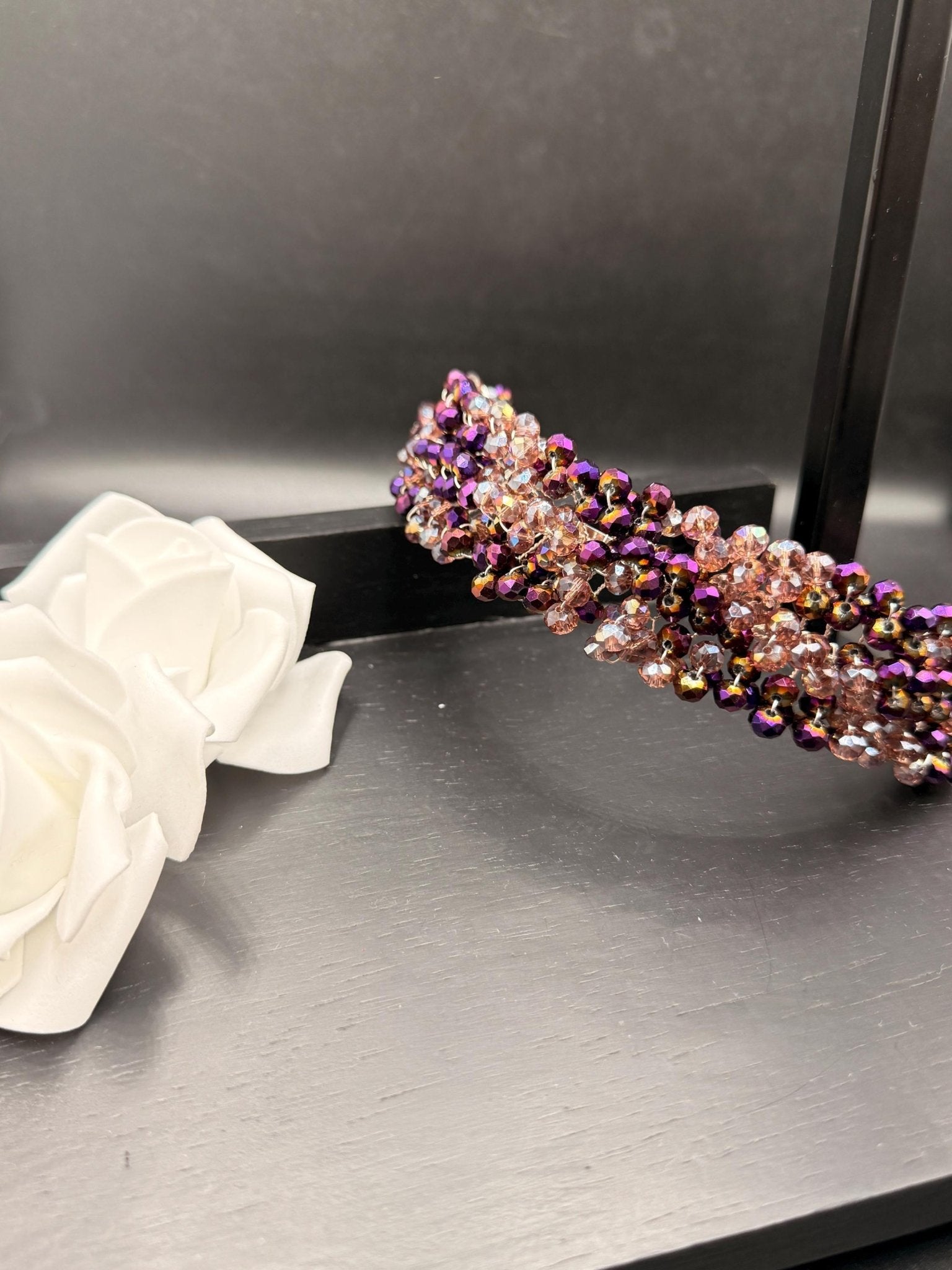 Handgefertigte Braut Tiara mit Violetten Kristallen – Eleganter Hochzeit Haarreif - AVYRAA BRIDAL