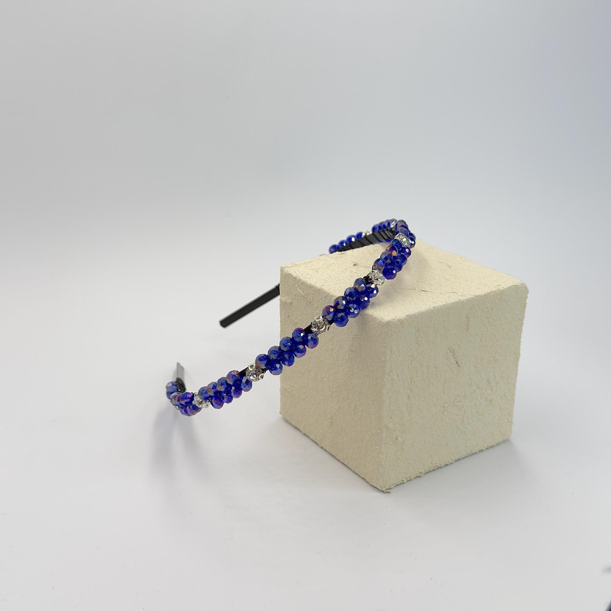 Handgefertigtes Kristall - Haarband in Saphirblau, elegante blaue Kronen - Tiara mit tiefblauen Kristallen, Braut - und Abendmode, Hochzeits - AVYRAA BRIDAL