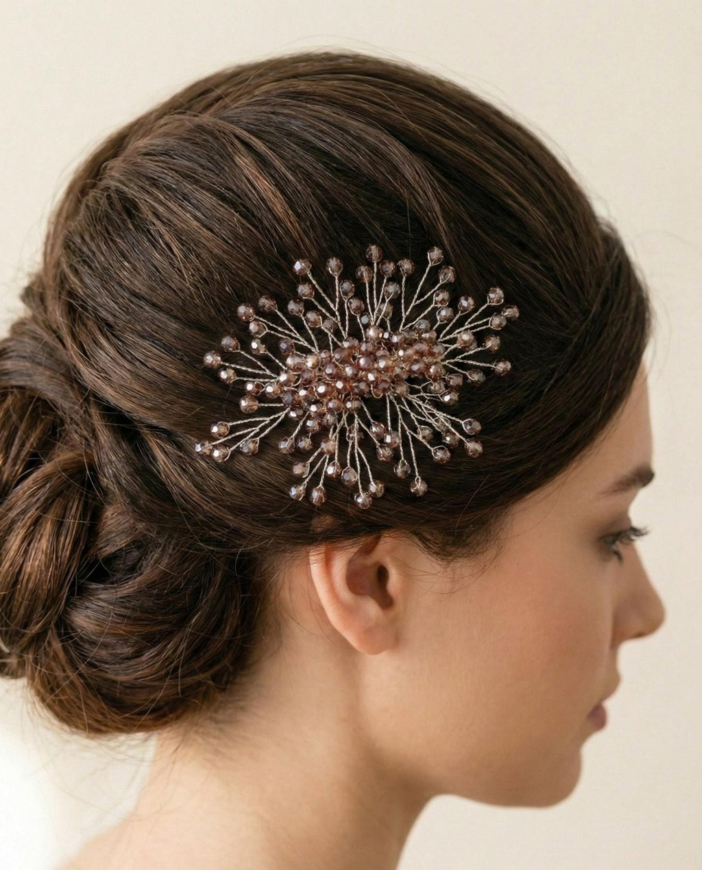 Handgemachter Haarkamm aus Kristall für zeitlose Brautfrisuren - AVYRAA BRIDAL
