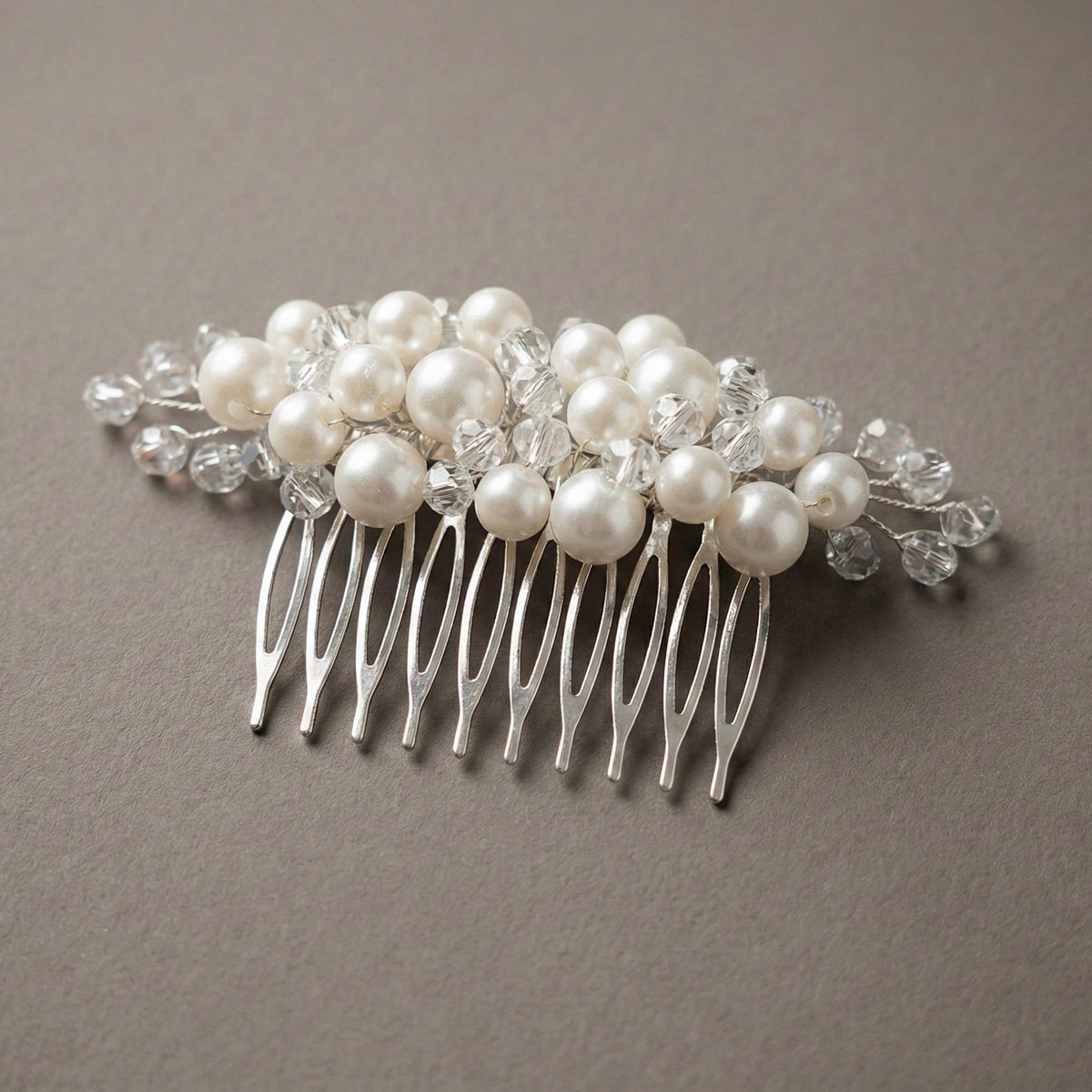 Bridal Pearl Hair Comb | Silver Wedding Hair Accessory | Handmade Bride Comb with Pearls | Elegant Bridal Hairpiece