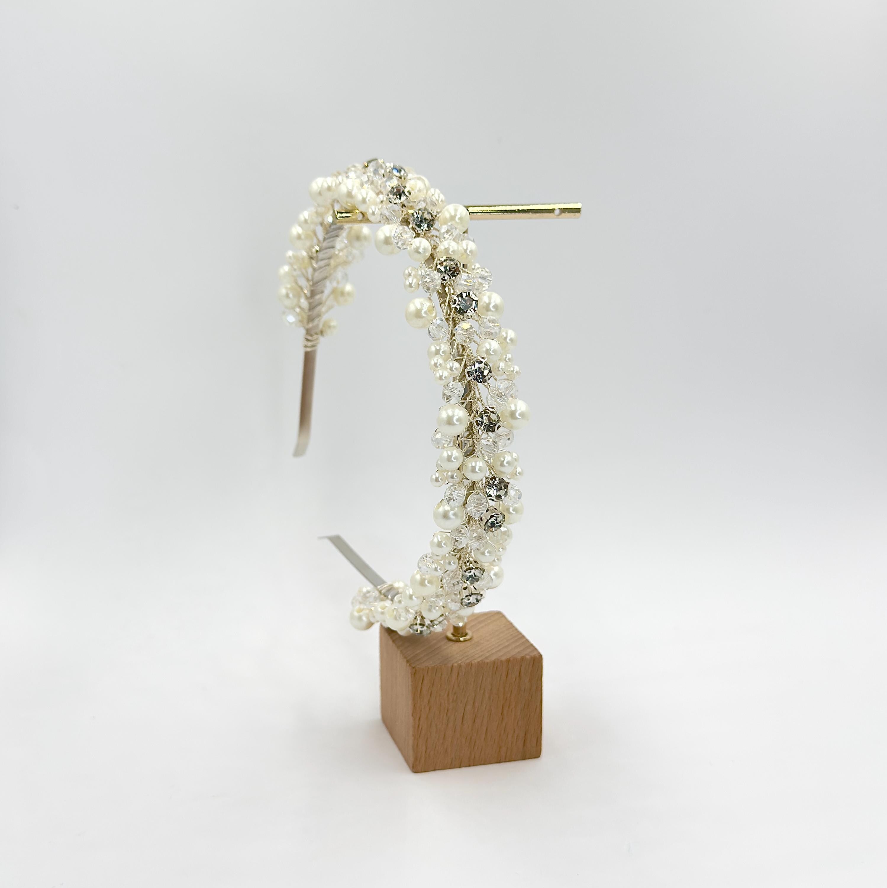 Eleganter Braut-Haarreif mit Perlen und Ziersteinen