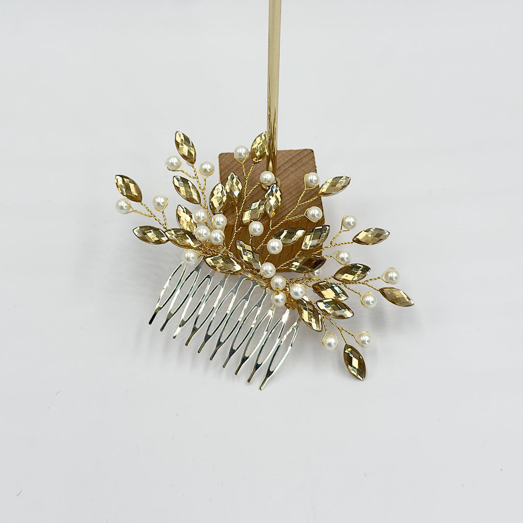 Eleganter Braut Haarkamm mit funkelnden Ziersteinen