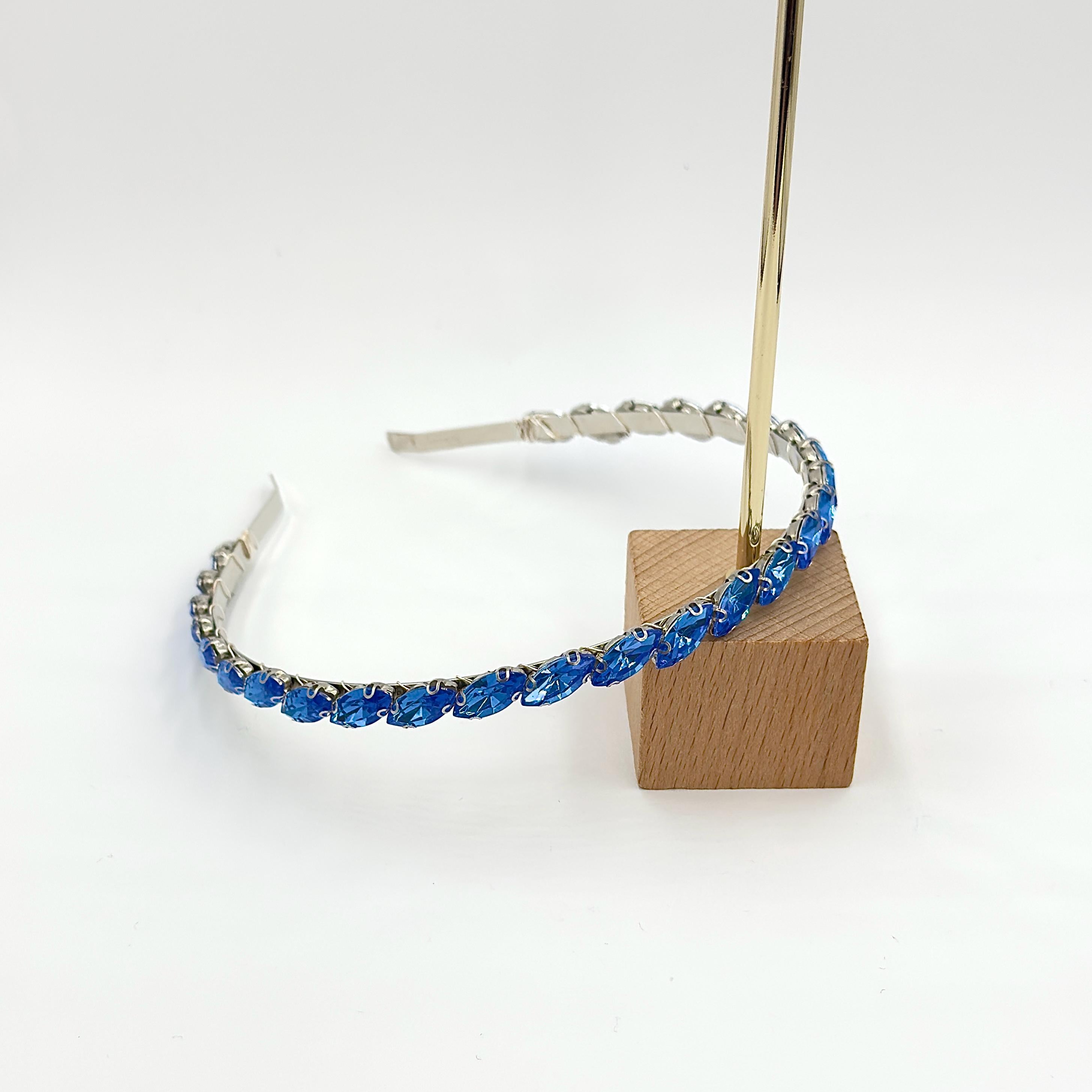 Silberfarbener Braut-Haarreif mit blauen Ziersteinen