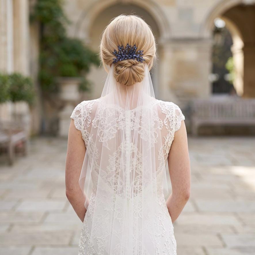 Dunkelblauer Kristall-Haarkamm | Floraler Brautschmuck mit Blättern