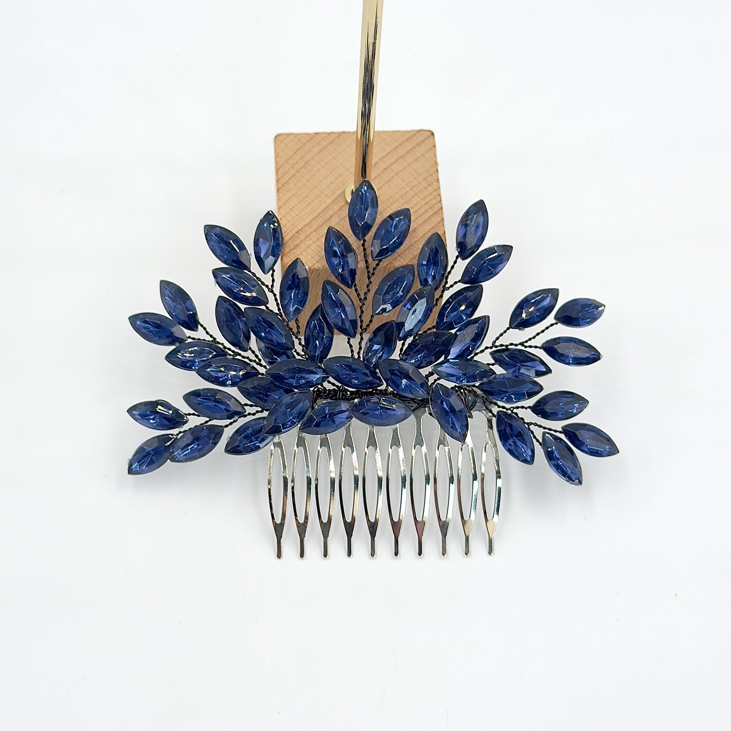 Dunkelblauer Kristall-Haarkamm | Floraler Brautschmuck mit Blättern