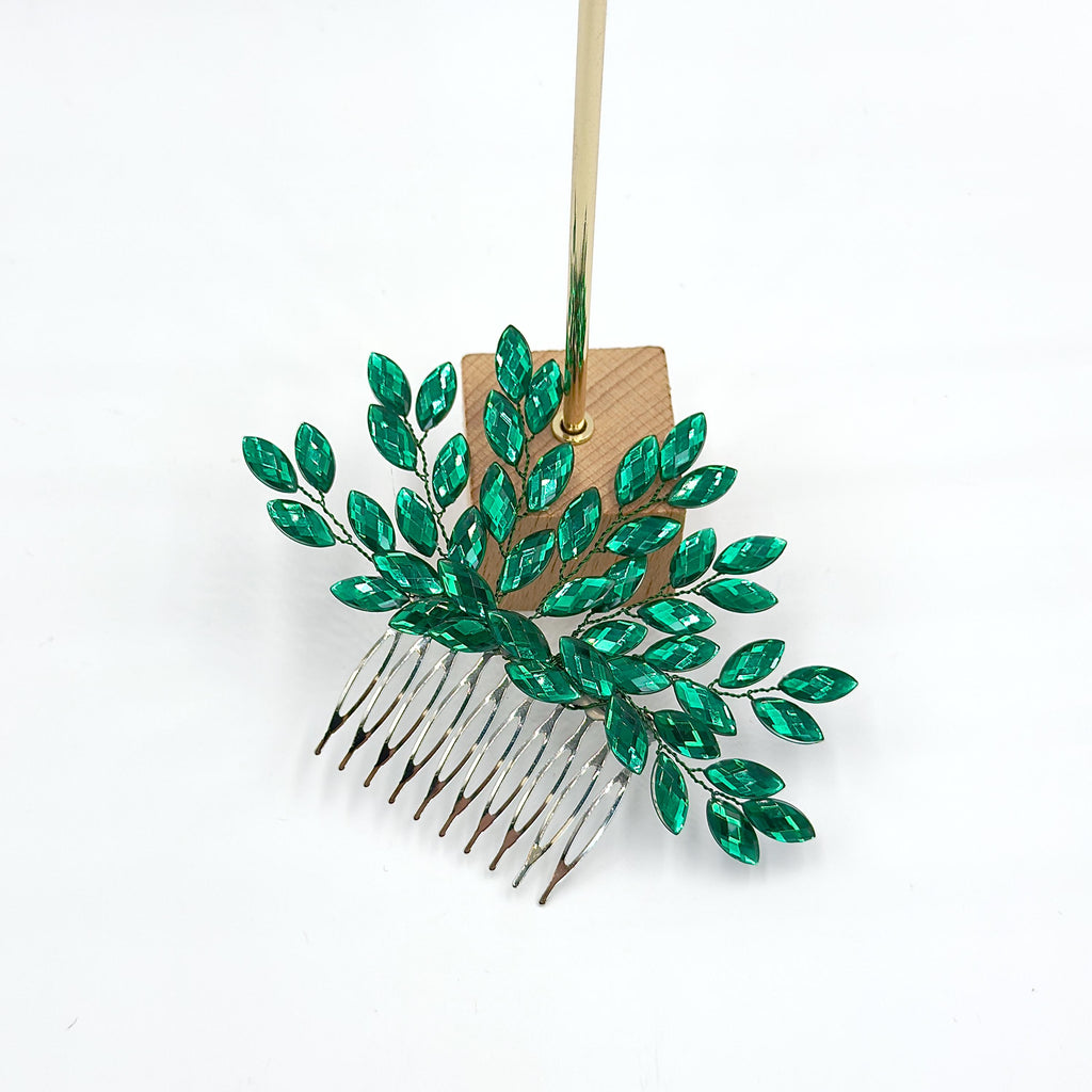 Grüner Braut-Haarkamm mit Blättern | Floraler Hochzeitshaarschmuck in Kristalloptik