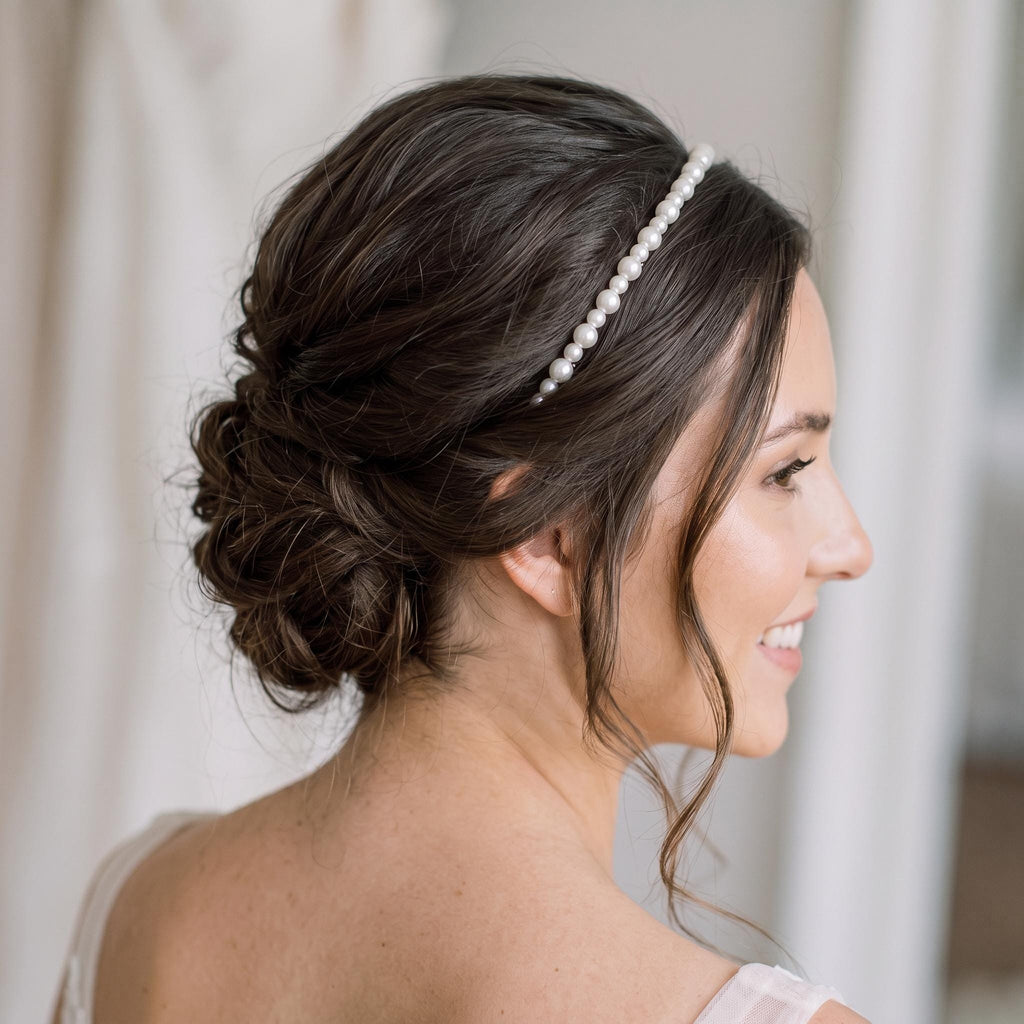 Minimalistischer Braut-Haarreif mit Perlen | Handgemachter Hochzeitshaarschmuck in Elfenbein