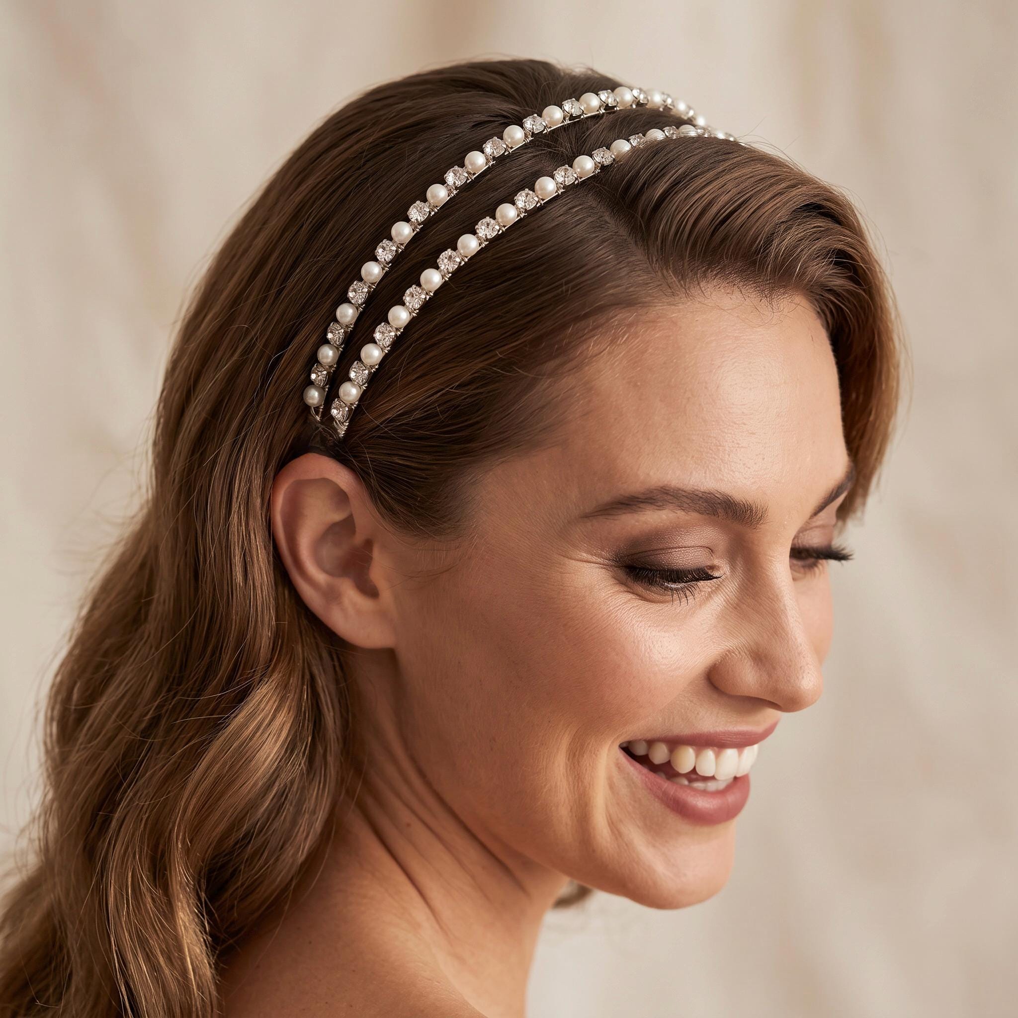 Brauthaarreif-Set mit Perlen und klaren Schmucksteinen | Silberfarbener Brauthaarschmuck