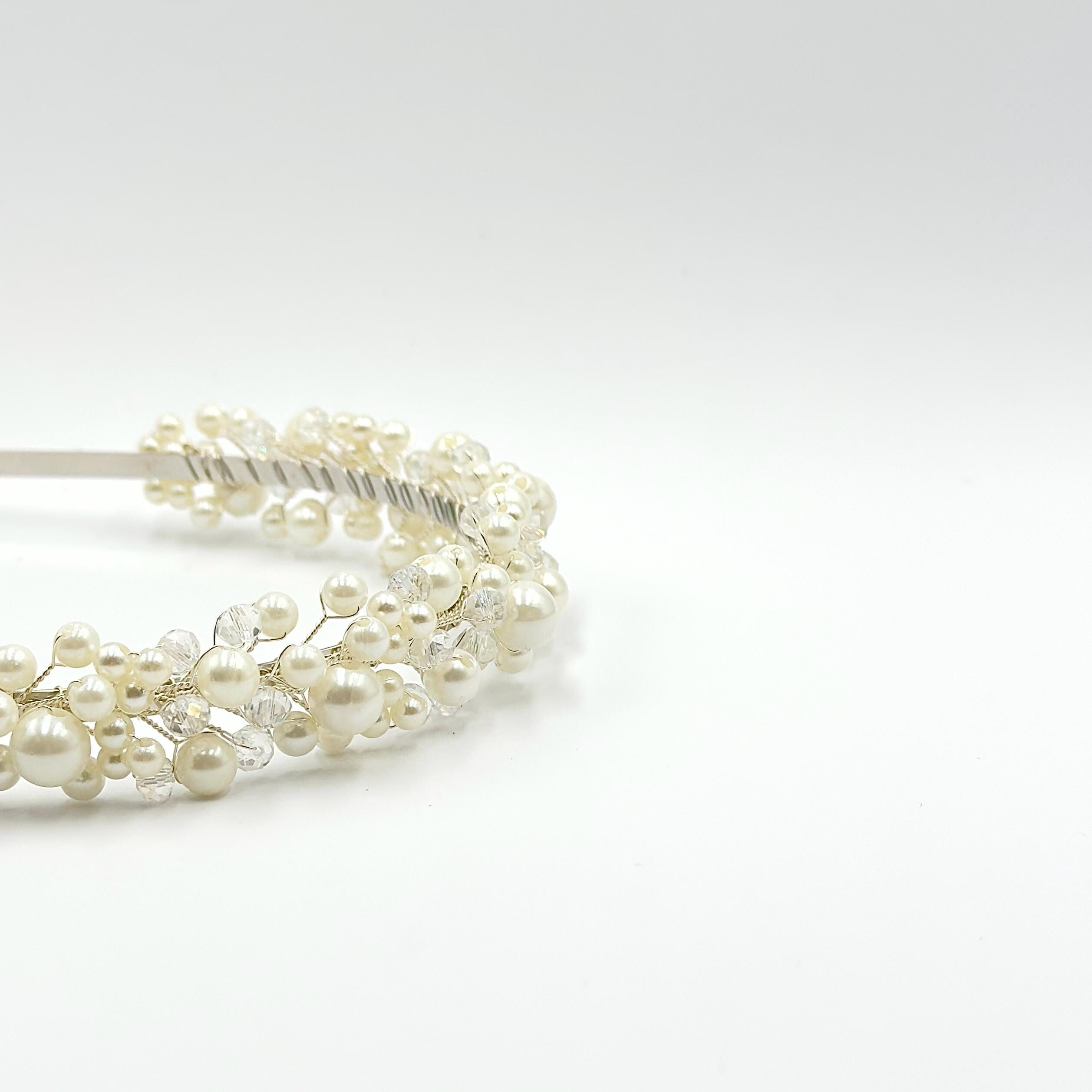 Breiter Braut-Haarreif mit Perlen und Kristallen | Handgemachter Hochzeitshaarschmuck