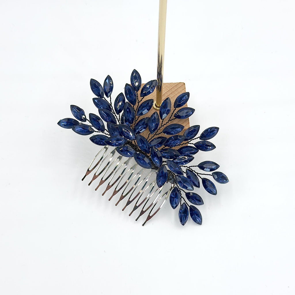Dunkelblauer Kristall-Haarkamm | Floraler Brautschmuck mit Blättern