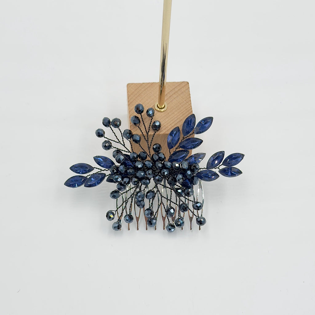 Dunkelblauer Braut-Haarkamm mit Blättern | Floraler Hochzeitsschmuck in Kristalloptik