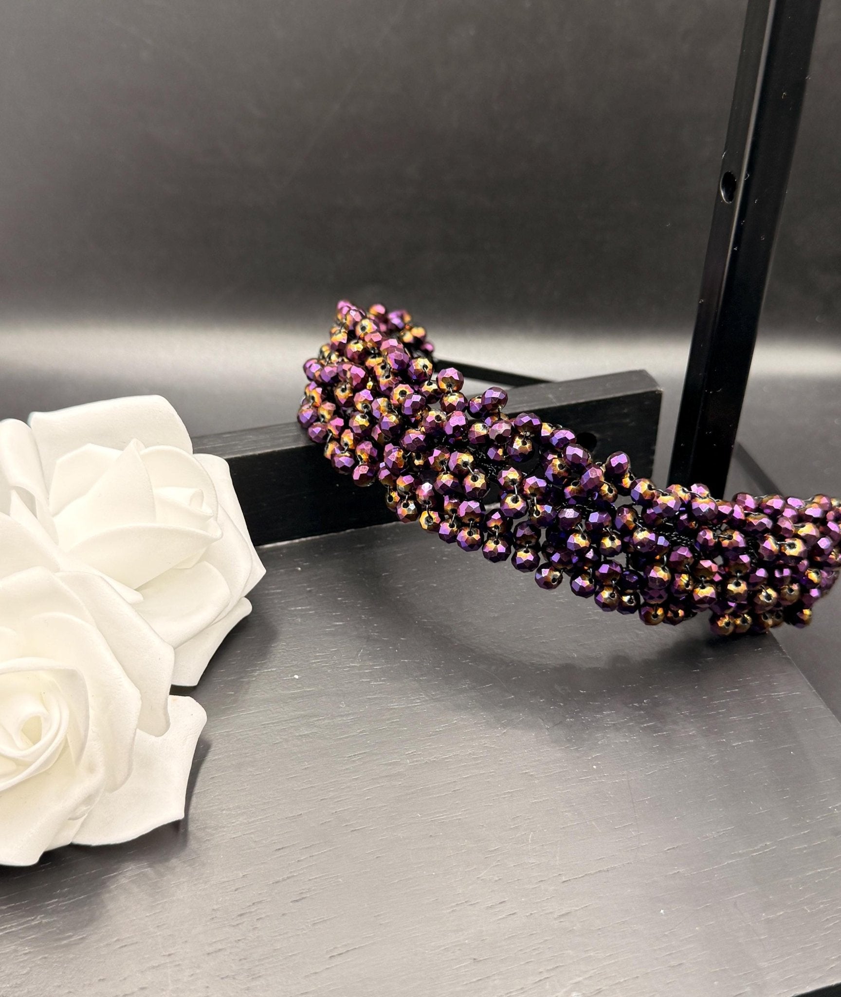 Irisierender Kristall Haarreif in Violett – Luxuriöses Diadem für Hochzeit und Abendmode - AVYRAA BRIDAL
