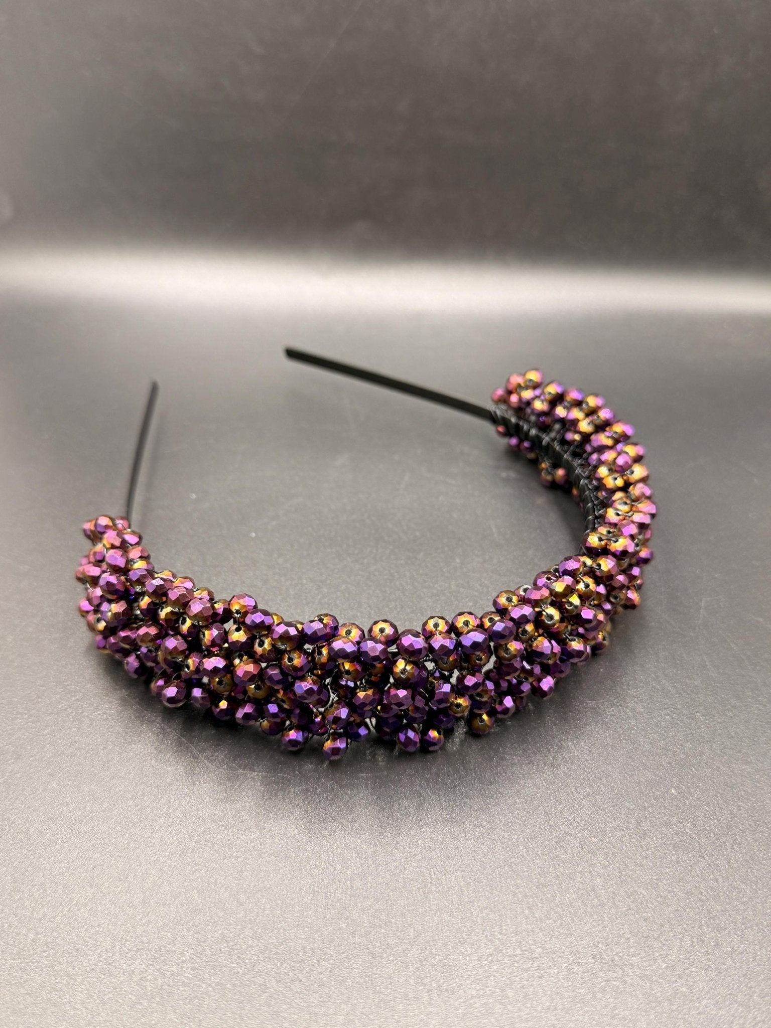 Irisierender Kristall Haarreif in Violett – Luxuriöses Diadem für Hochzeit und Abendmode - AVYRAA BRIDAL
