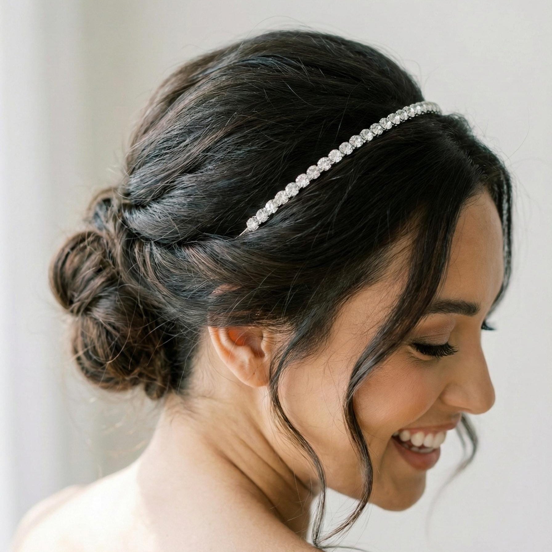 Kristall Braut Stirnband für elegante Hochzeitsfrisuren - AVYRAA BRIDAL