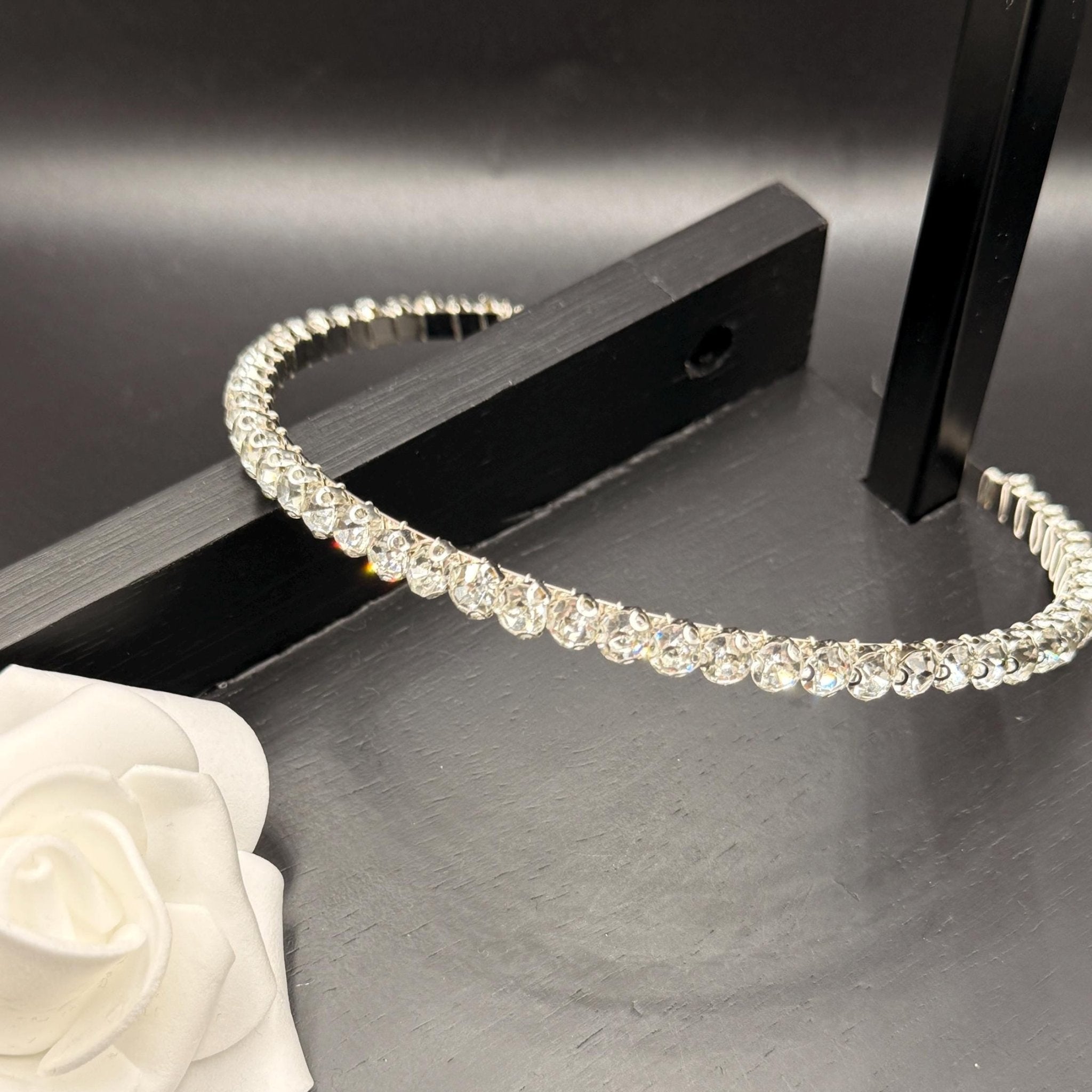 Kristall Braut Stirnband für elegante Hochzeitsfrisuren - AVYRAA BRIDAL