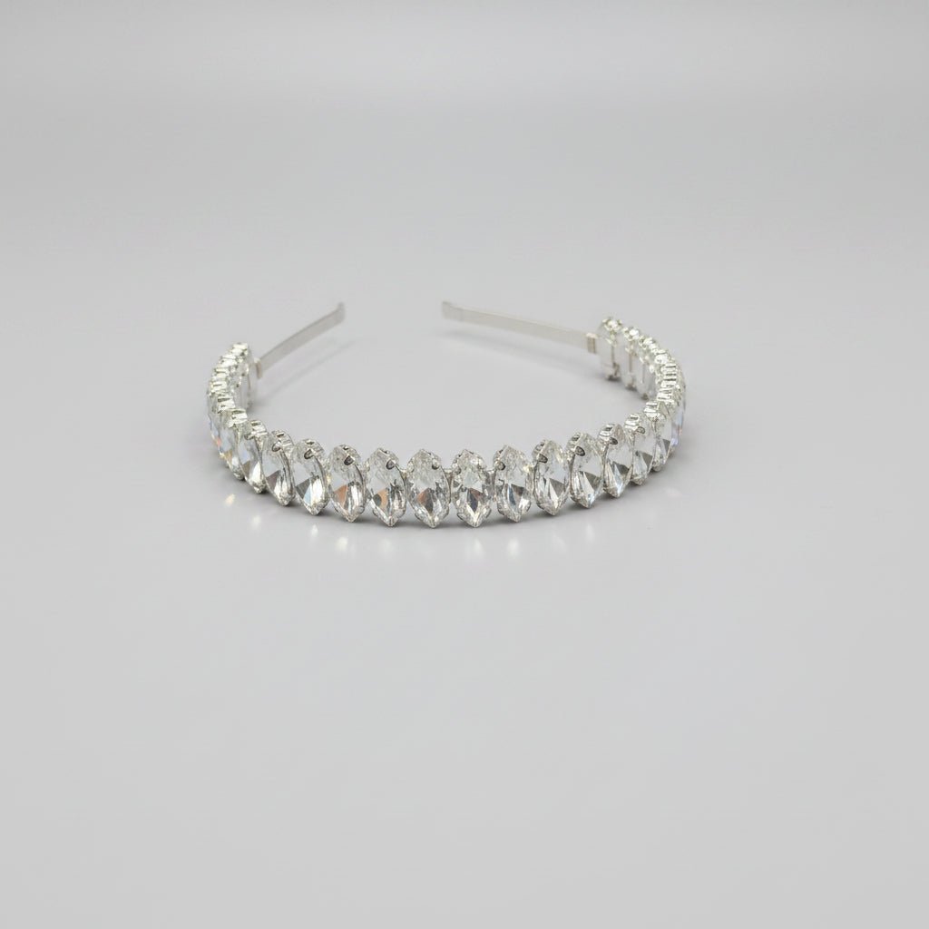 Kristall Braut Tiara in Silber für elegante Hochzeitsfrisuren - AVYRAA BRIDAL
