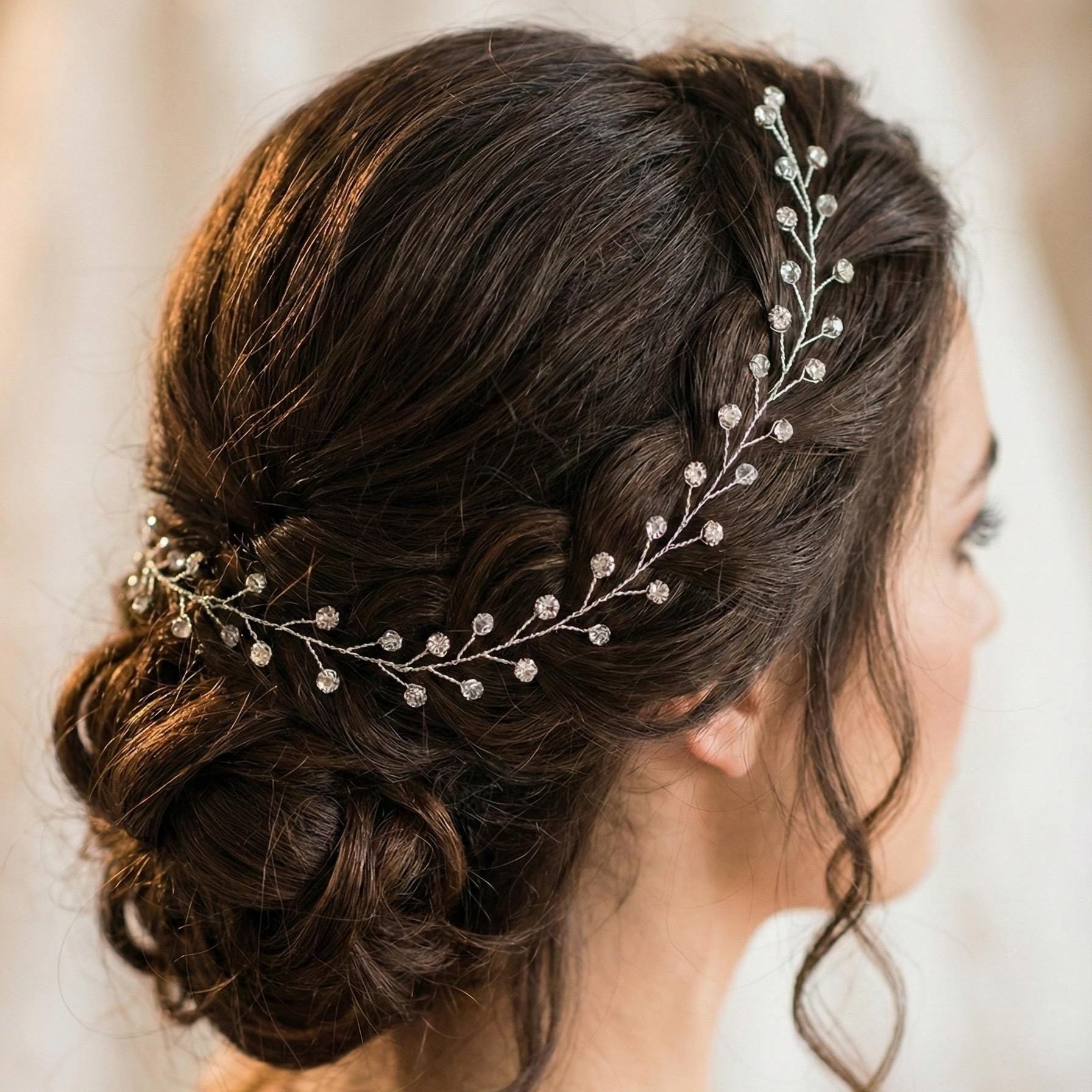 Kristall Haarranke in Gold oder Silber für Bräute - AVYRAA BRIDAL