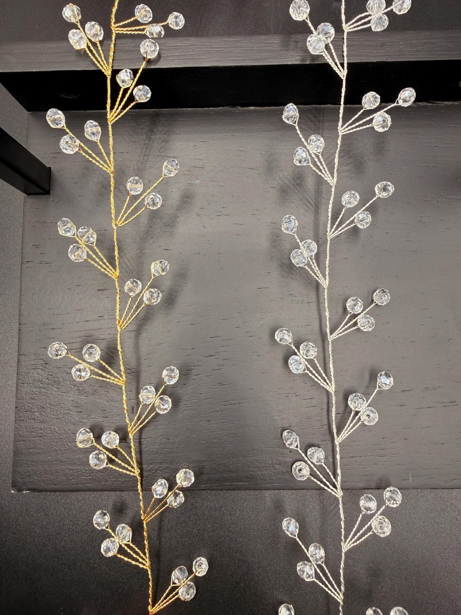 Kristall Hair Vine in Gold oder Silber für Bräute - AVYRAA BRIDAL