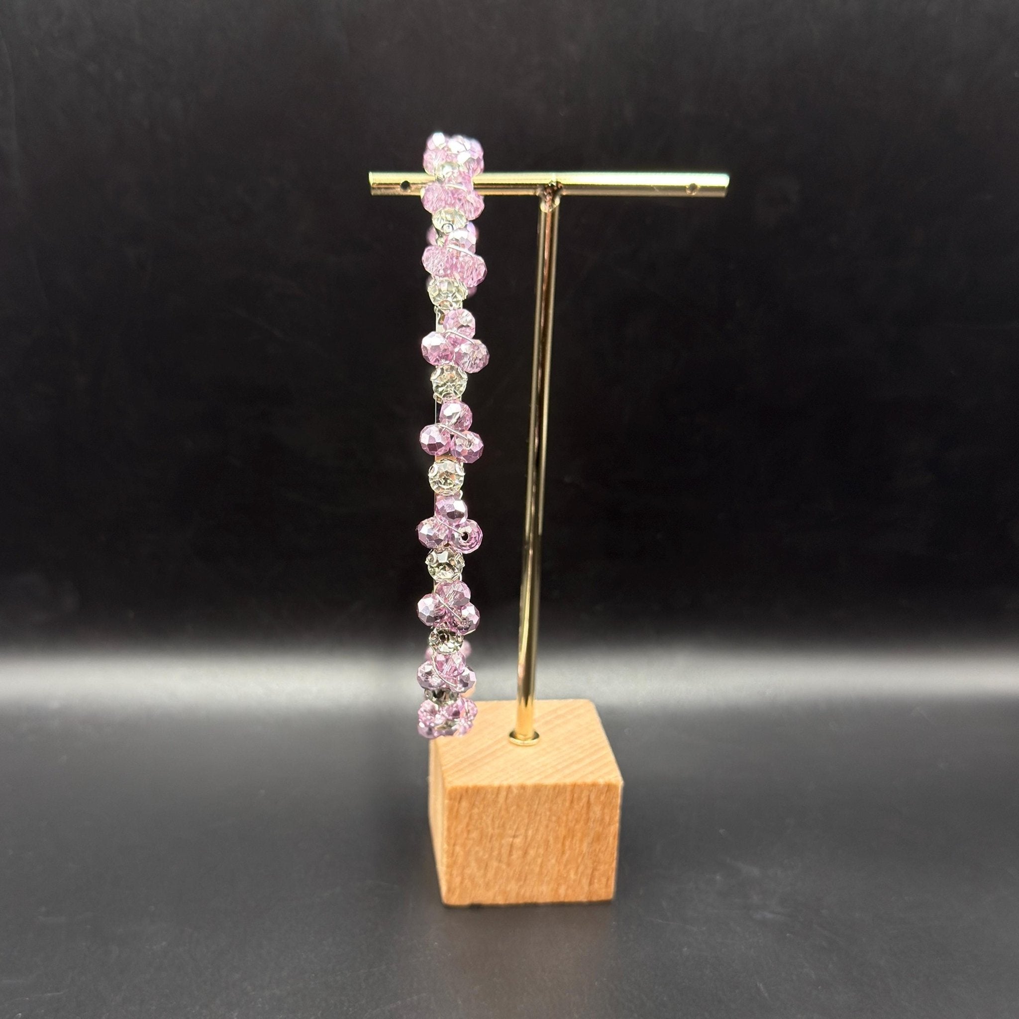 Leuchtendes Kristall - Haarband in Rosa, Handgefertigte Kronen - Tiara mit strahlenden rosafarbenen Kristallen, Schwarzer Metall - Haarreif - AVYRAA BRIDAL
